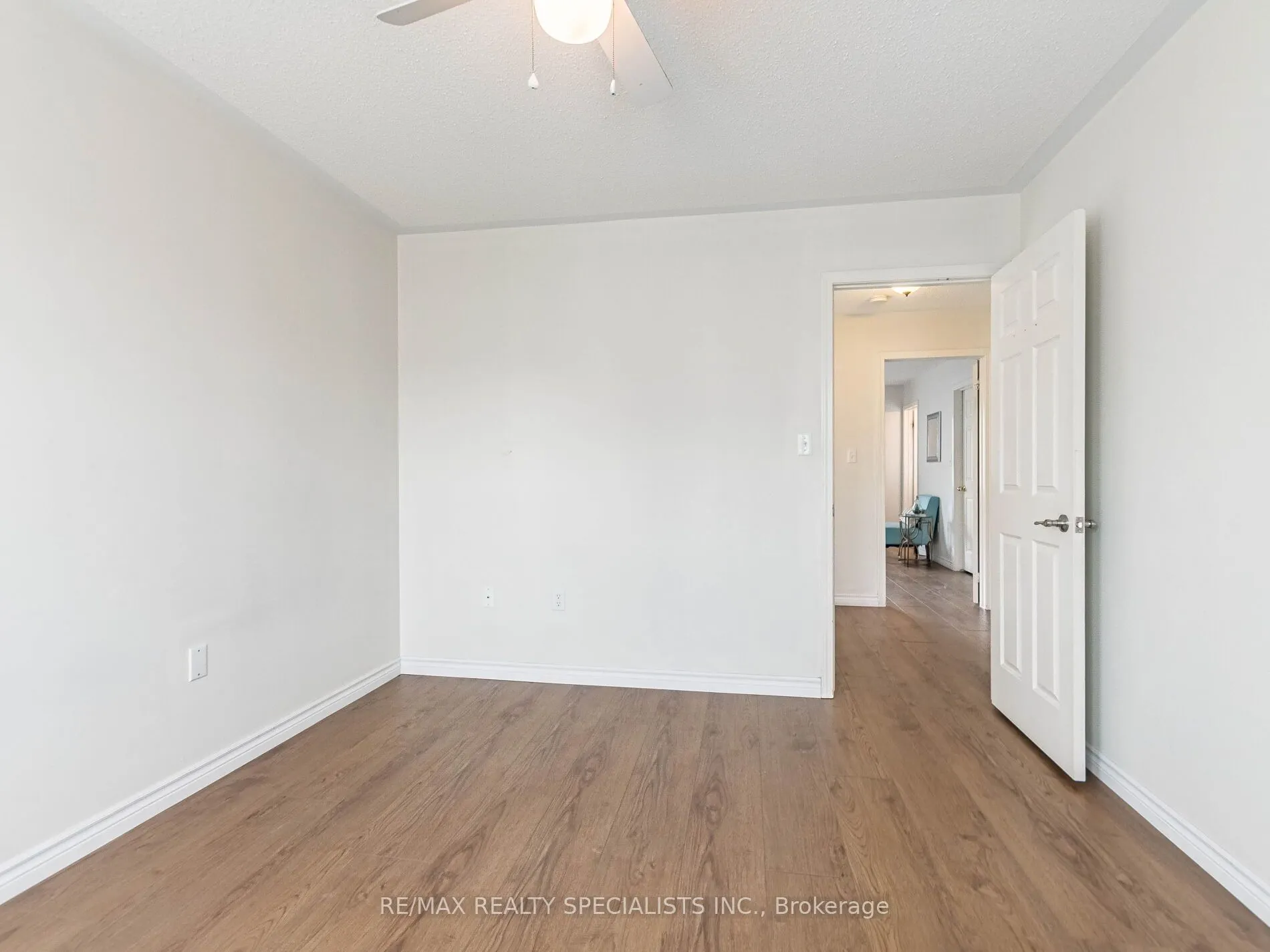 105 DECKER HOLLOW Circle