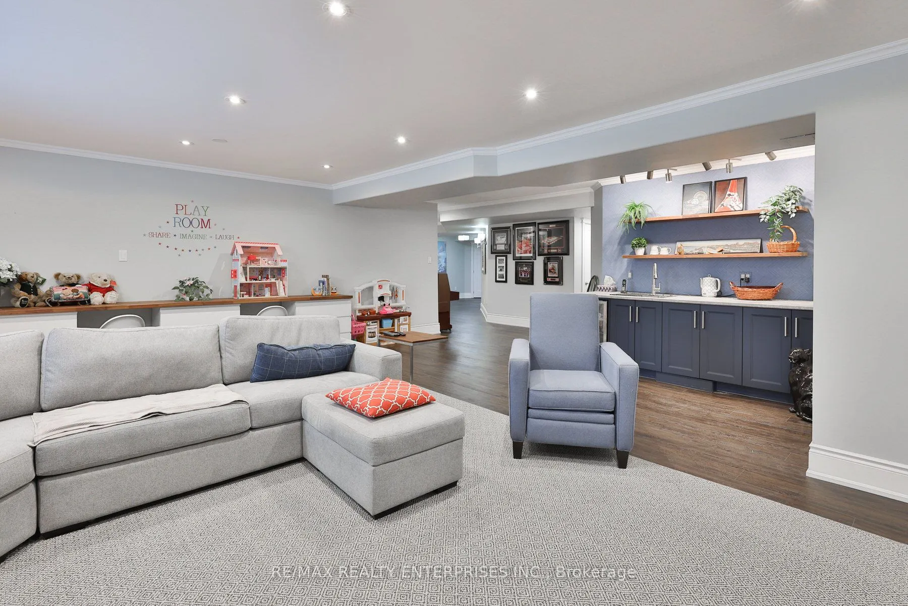 1277 Woodeden Drive