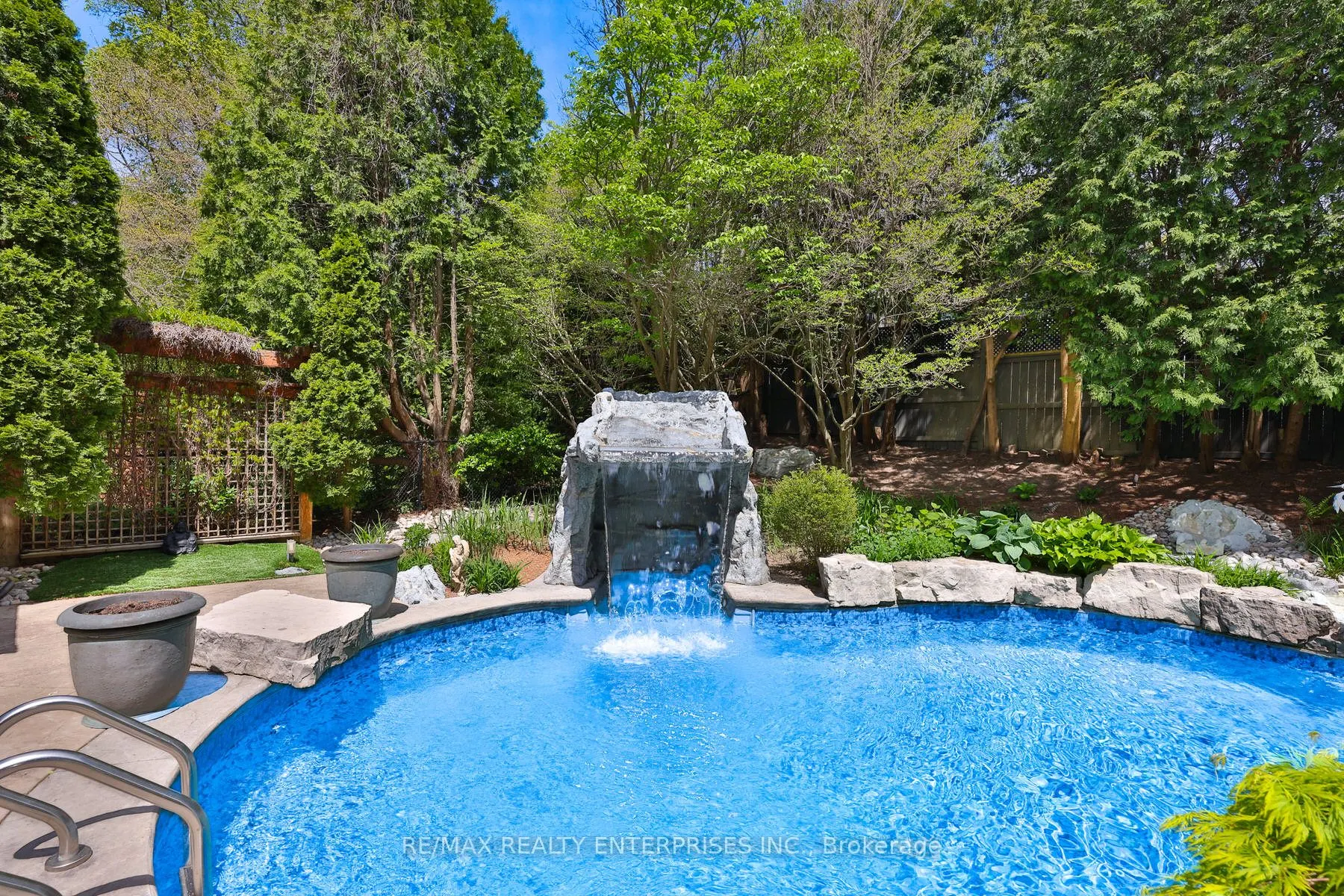 1277 Woodeden Drive
