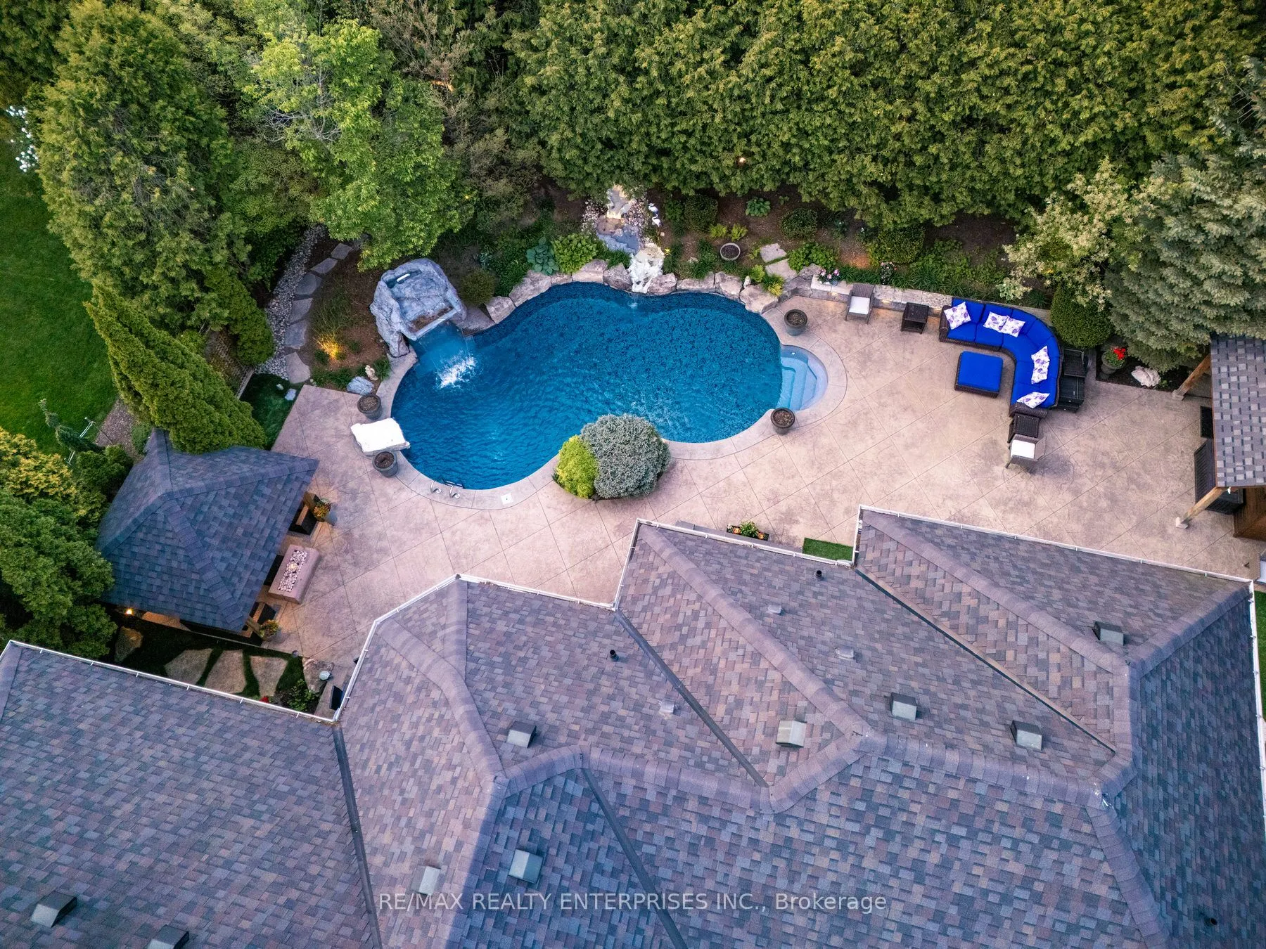 1277 Woodeden Drive