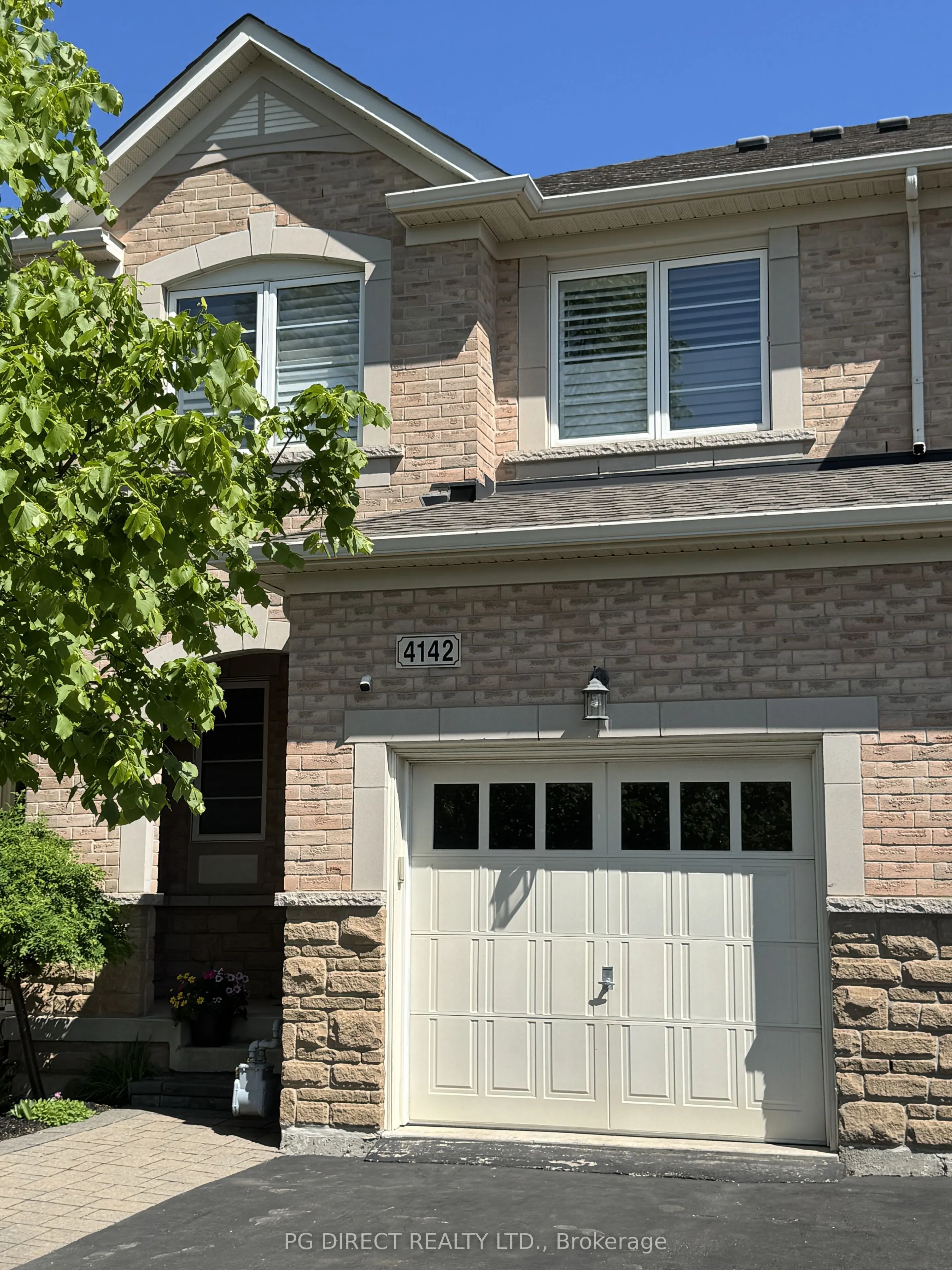 4142 Judson Common
