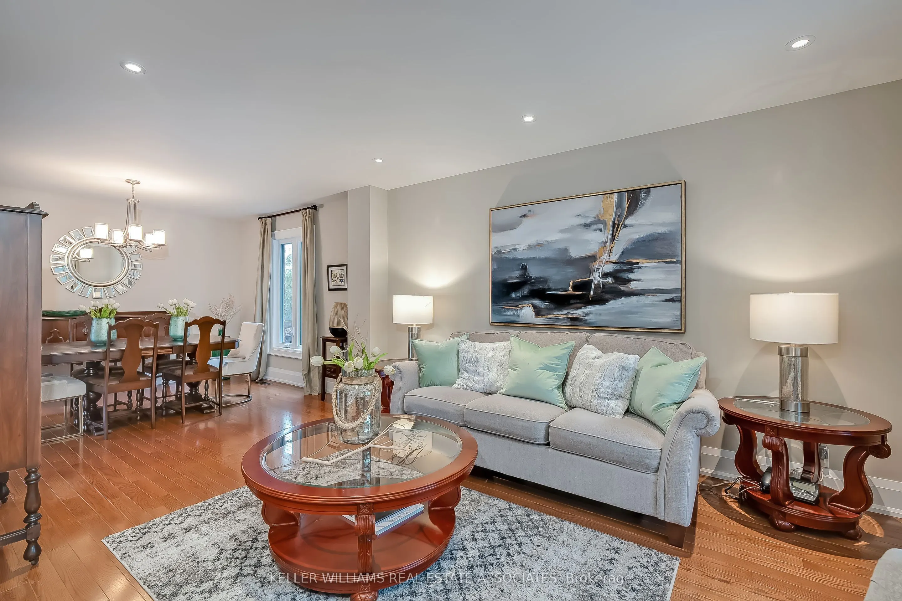 6931 Hickling Crescent