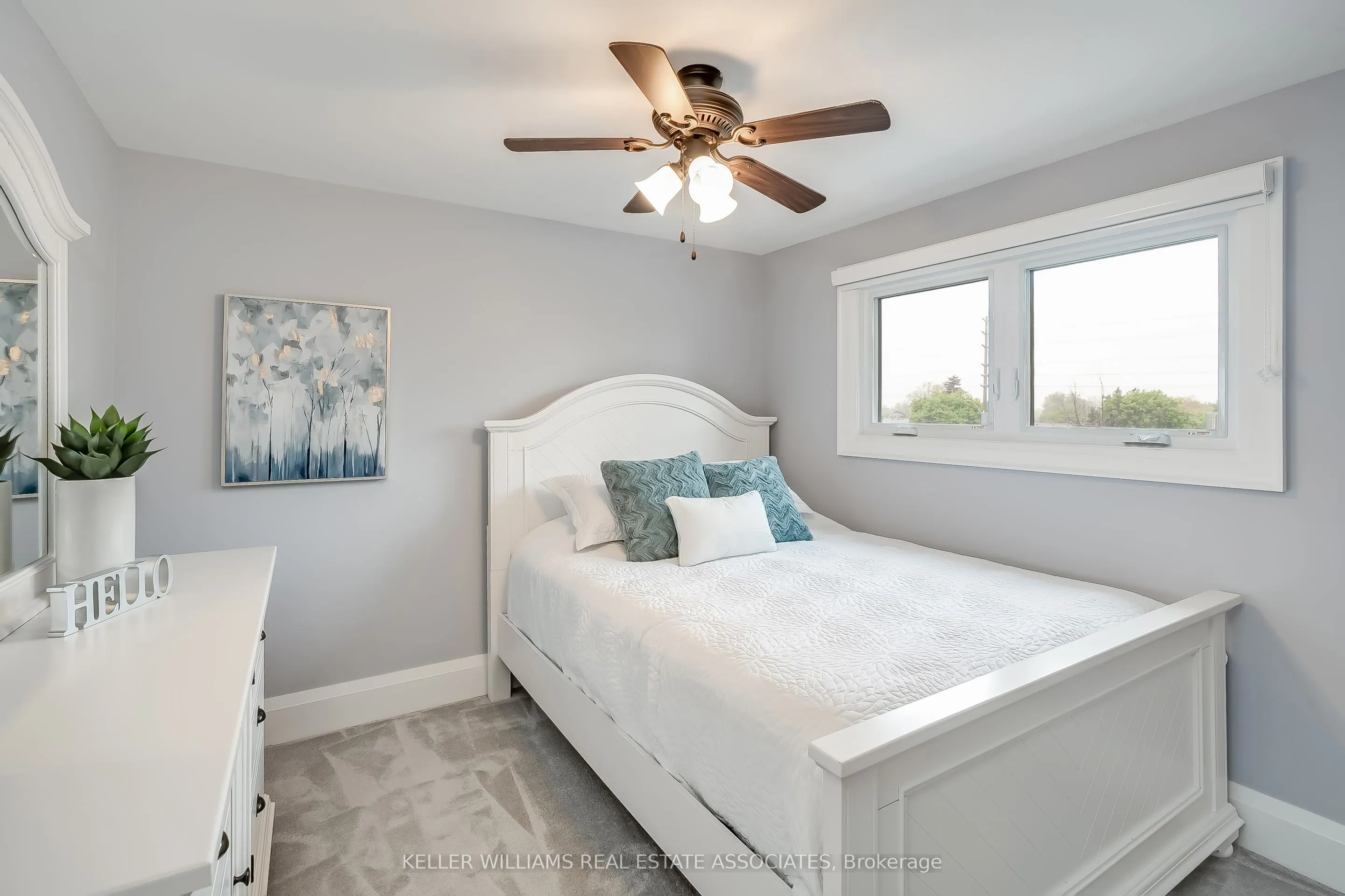 6931 Hickling Crescent