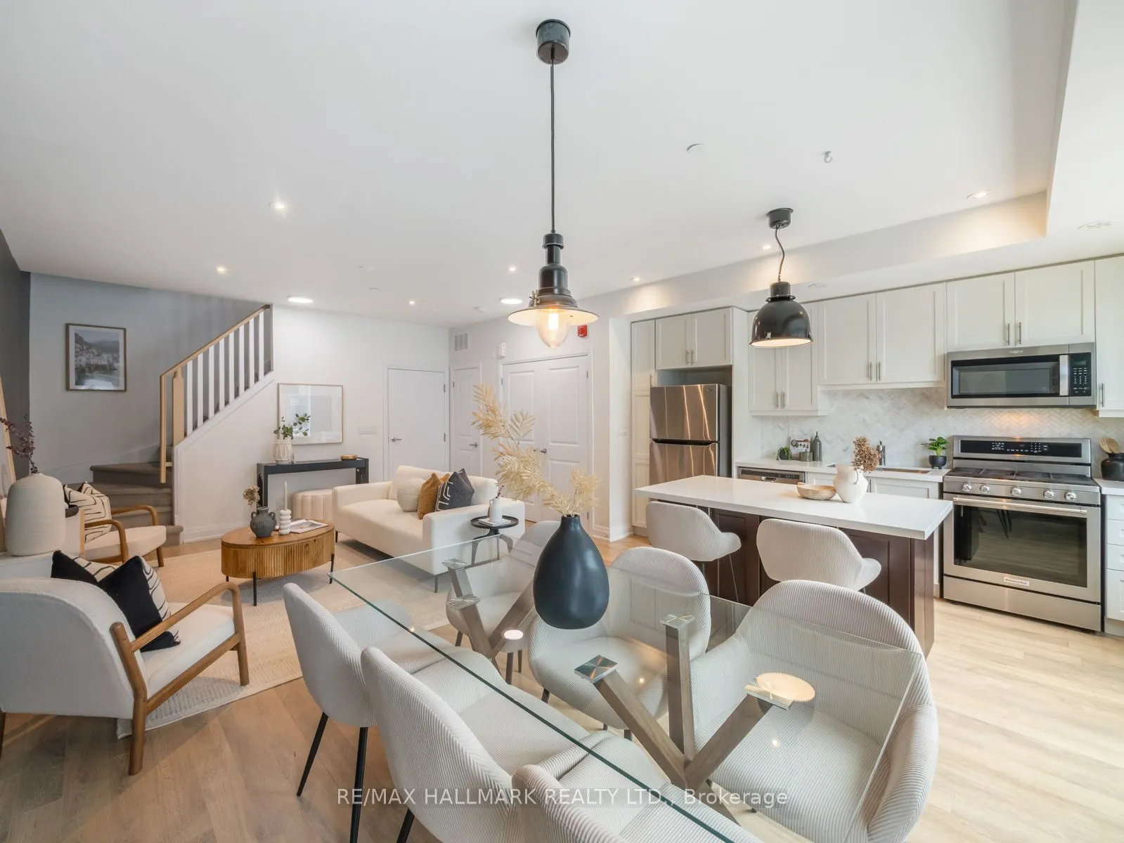 85 Eastwood Park Gardens, #3