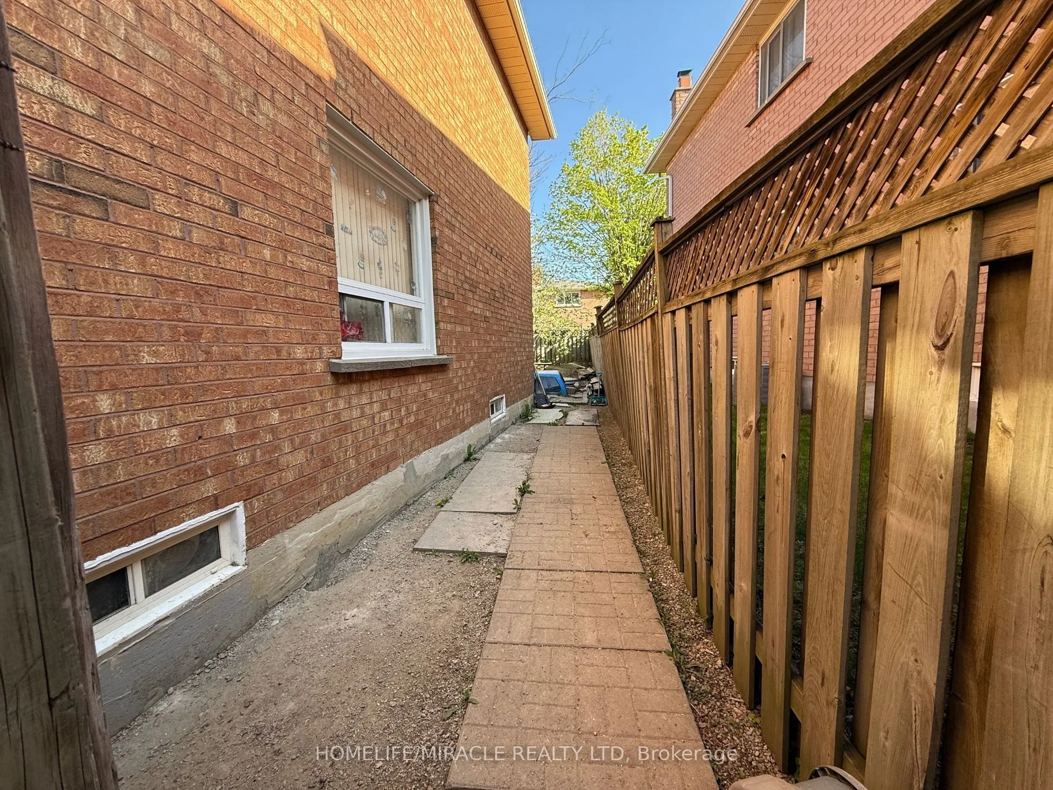 9 Tralee Street