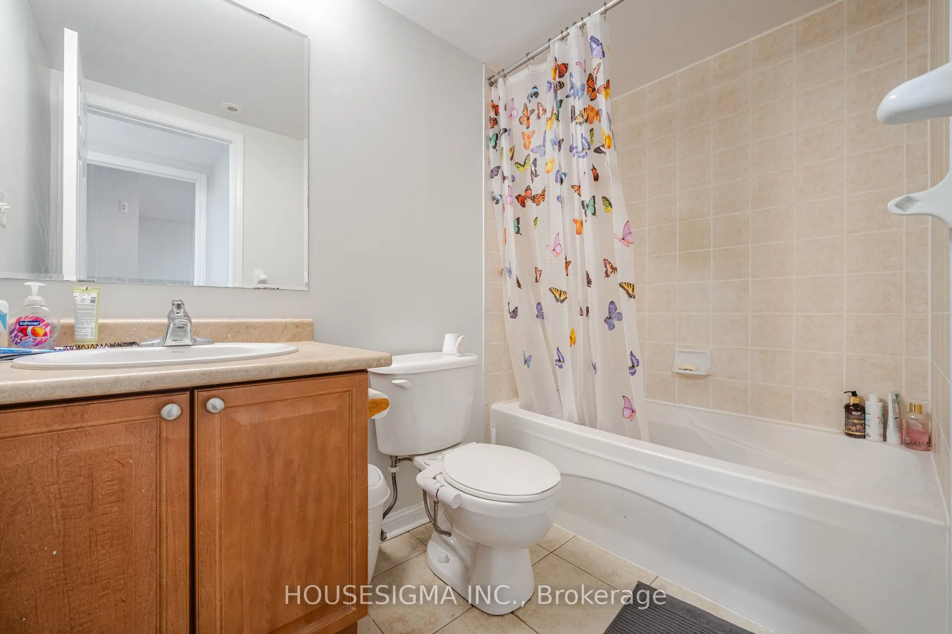 760 Neighbourhood Circle, #3