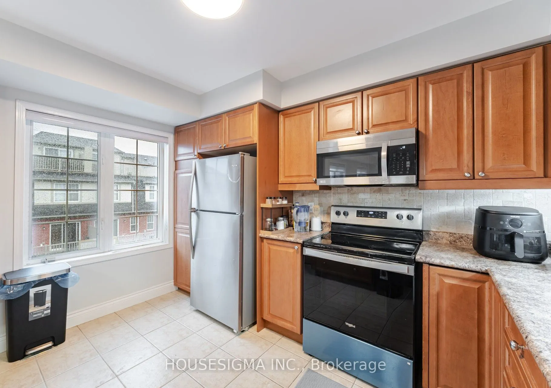 760 Neighbourhood Circle, #3