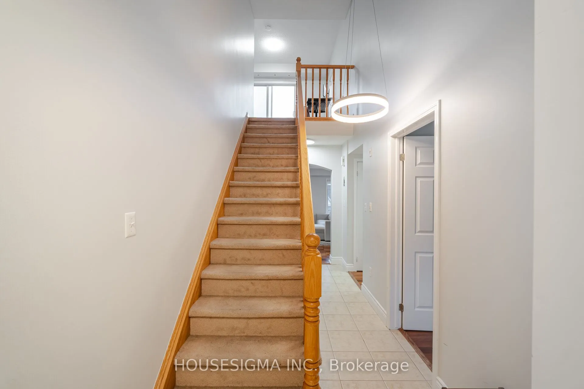 760 Neighbourhood Circle, #3