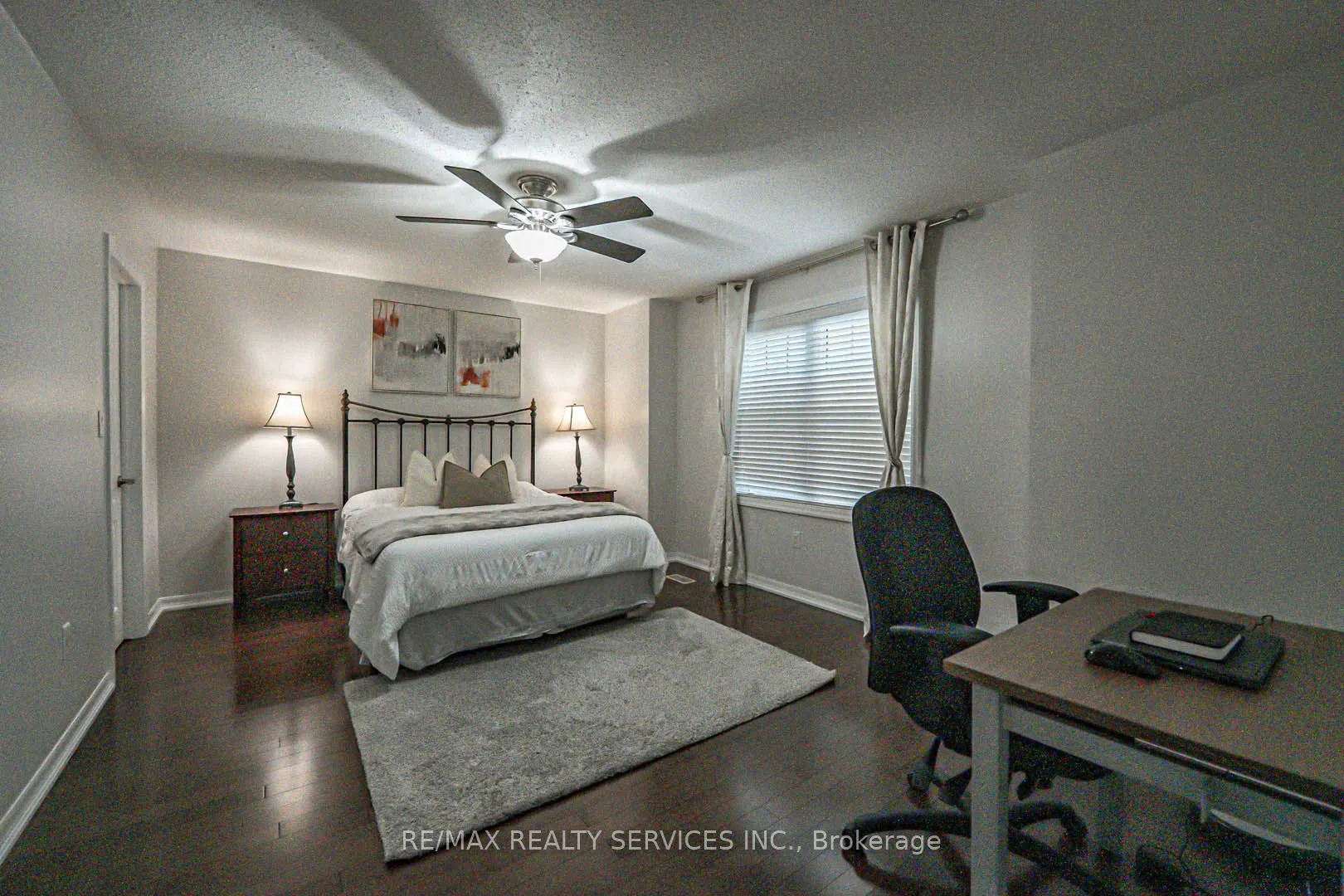 879 Etherington Way