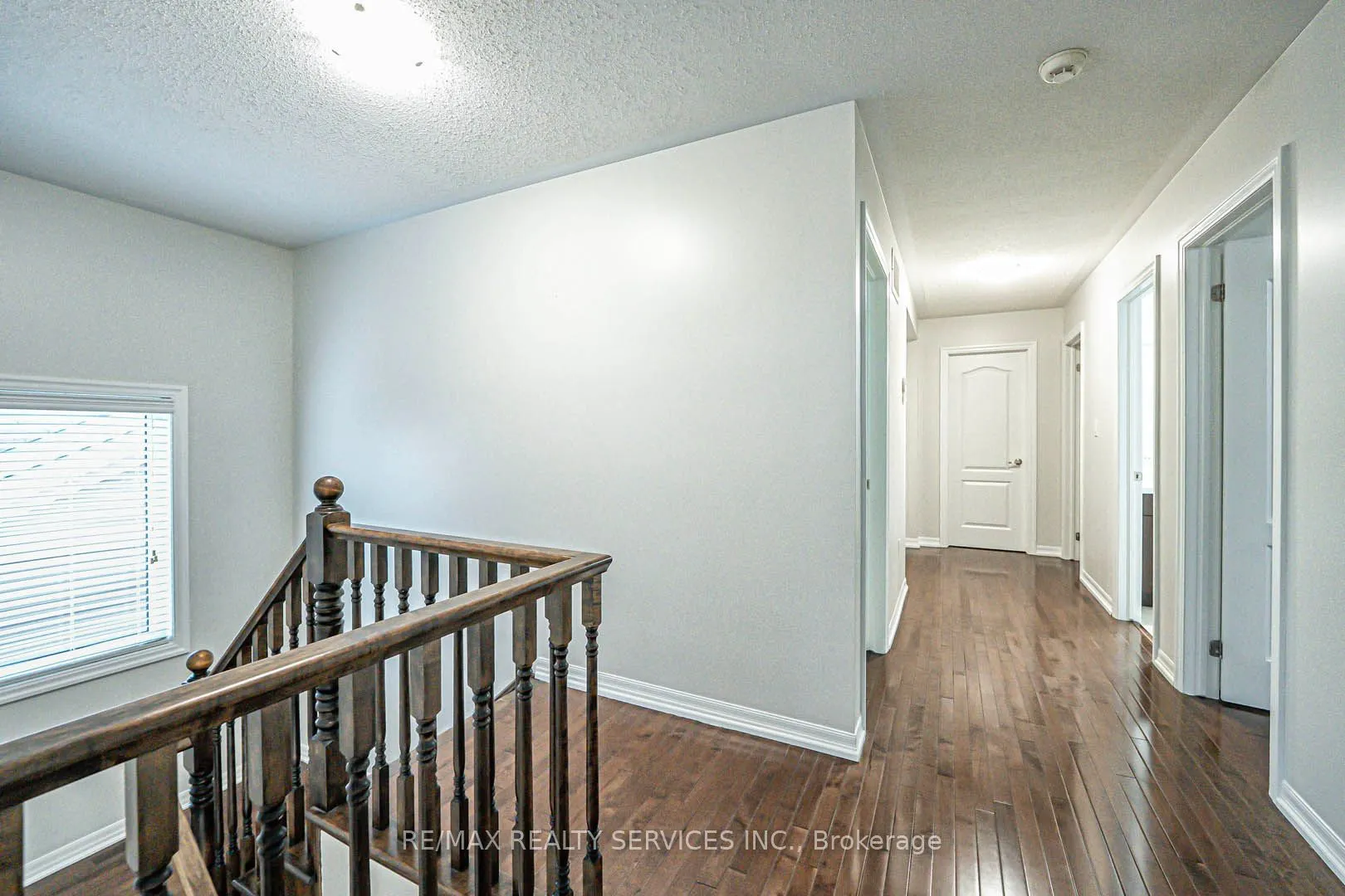 879 Etherington Way