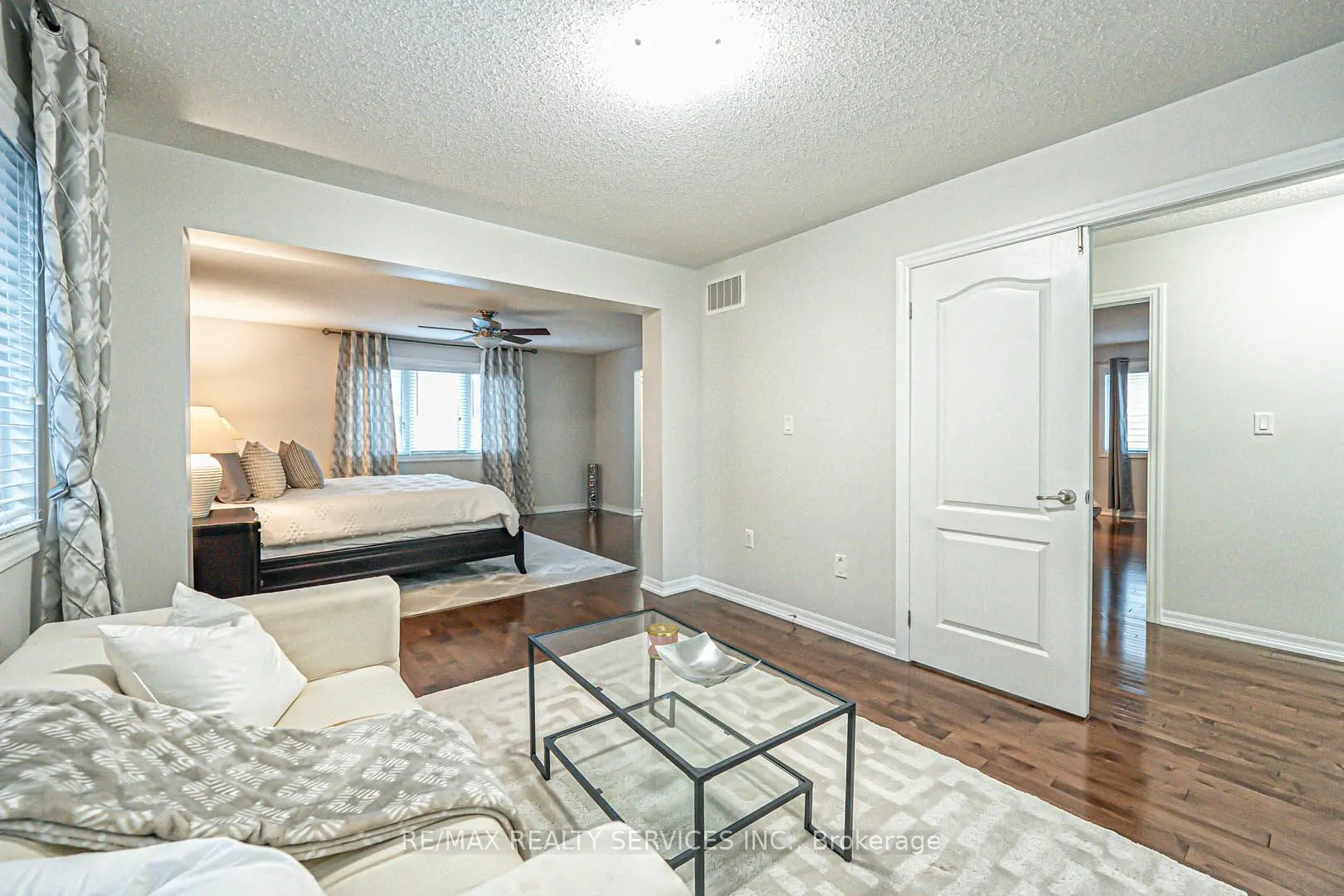 879 Etherington Way