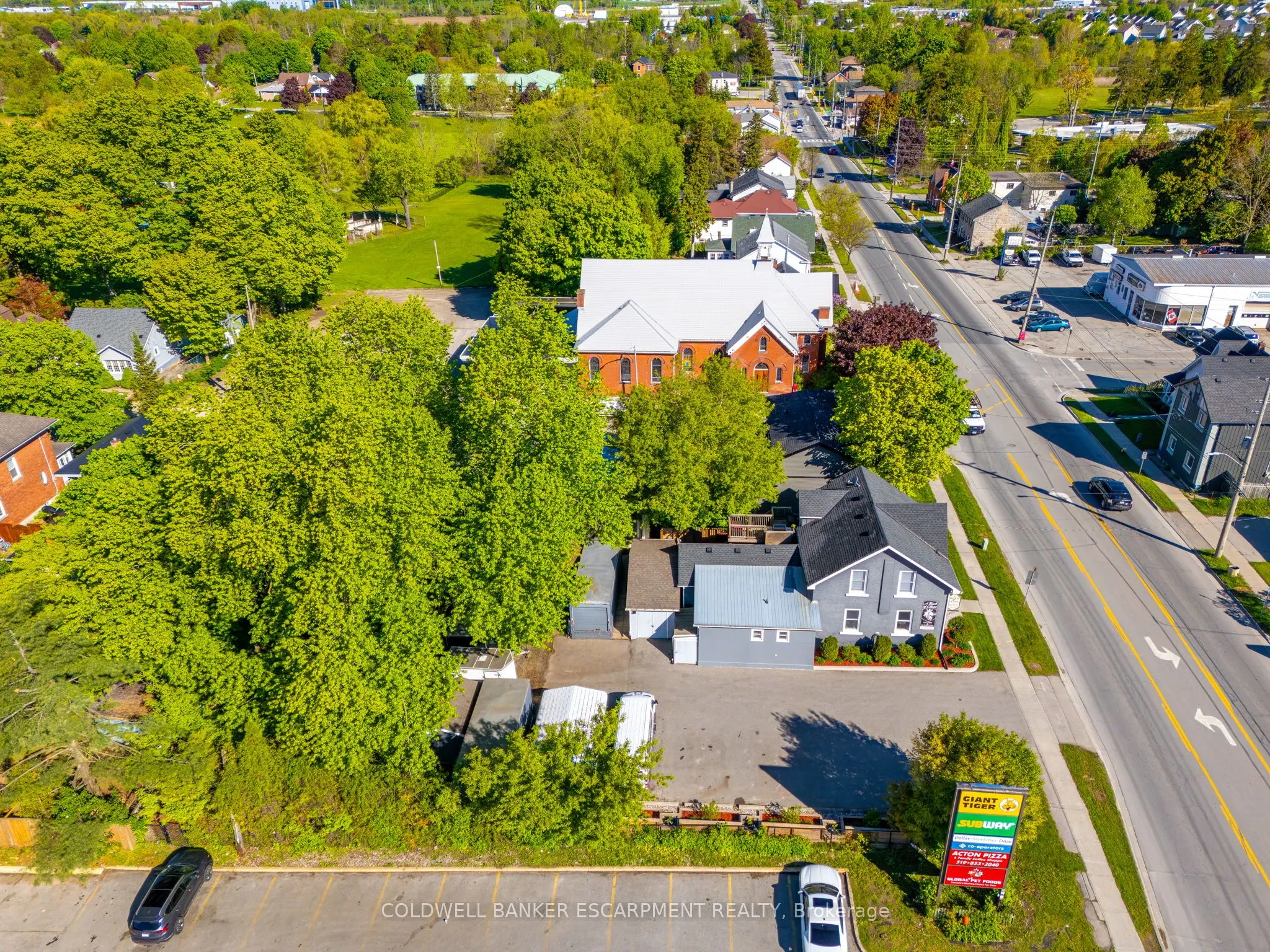 28 Main Street N