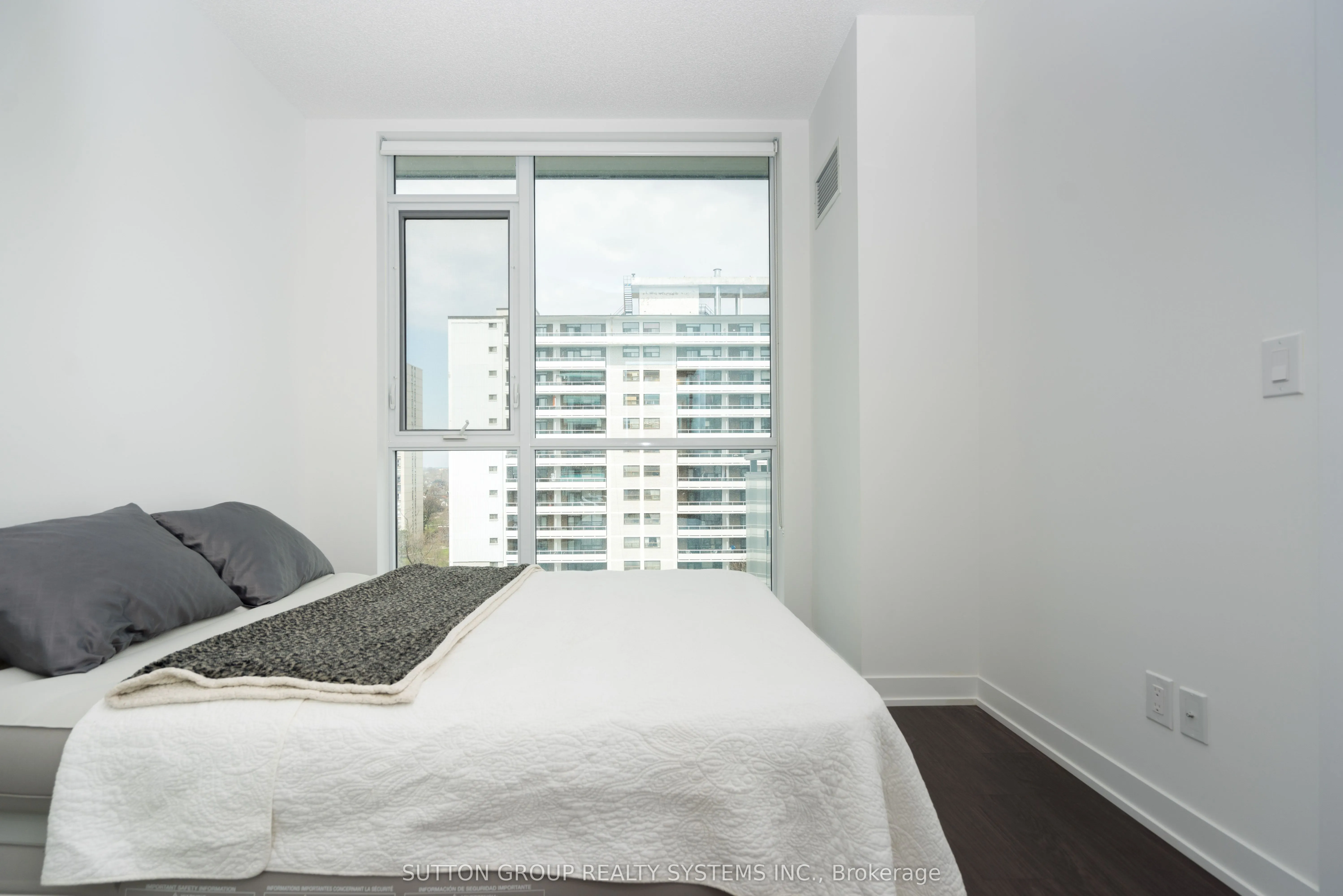 1830 Bloor Street W #1017
