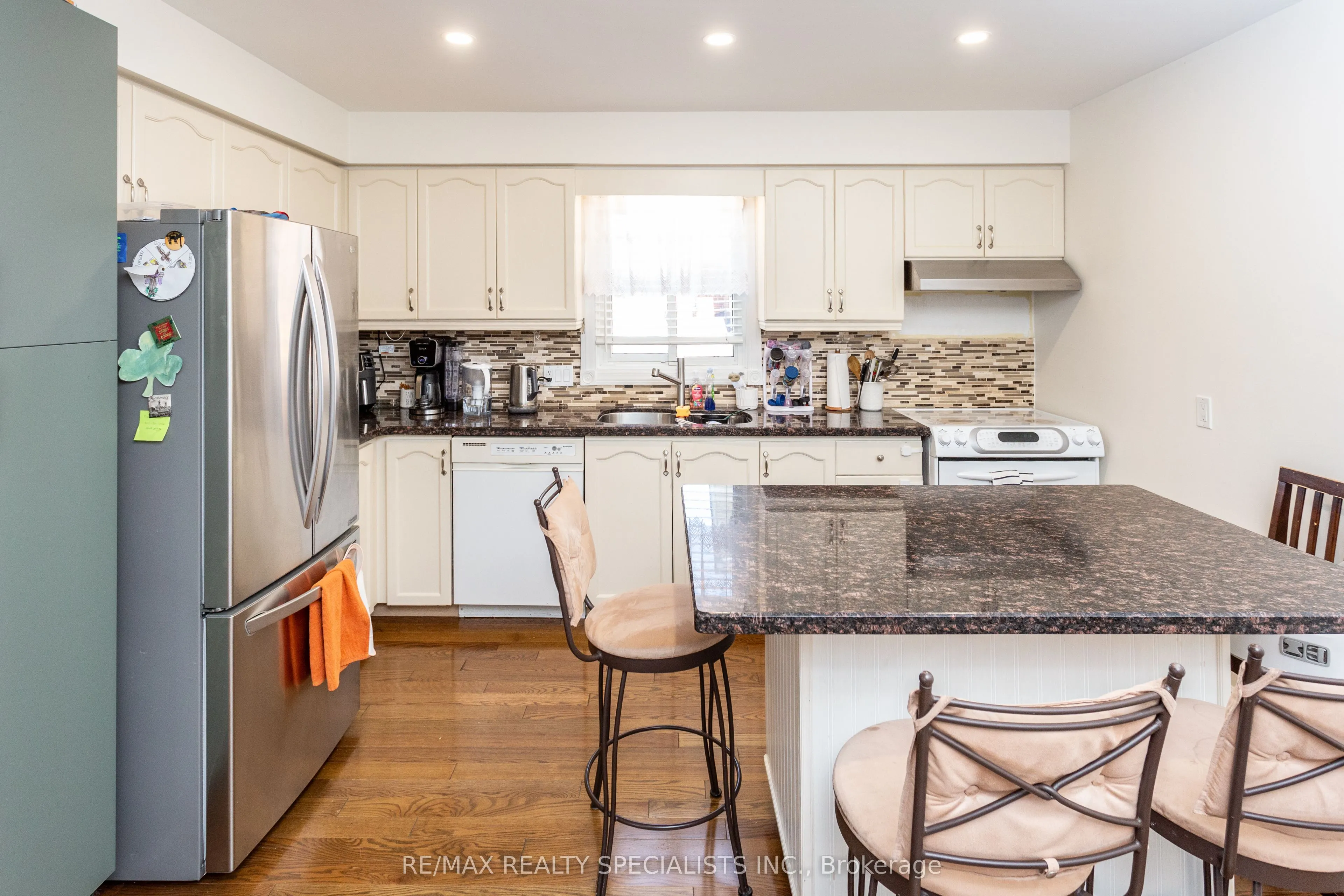 4386 Curia Crescent