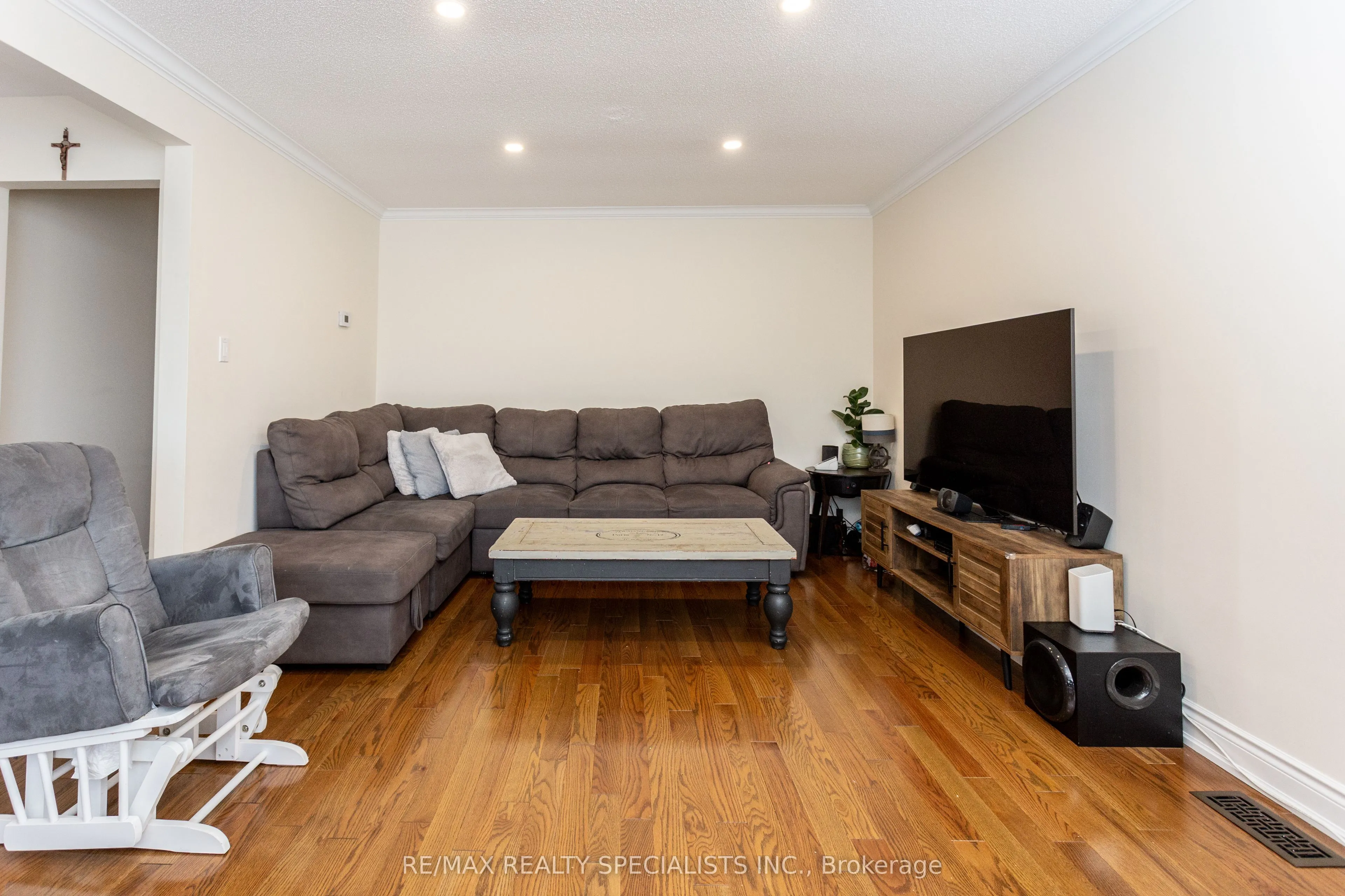 4386 Curia Crescent