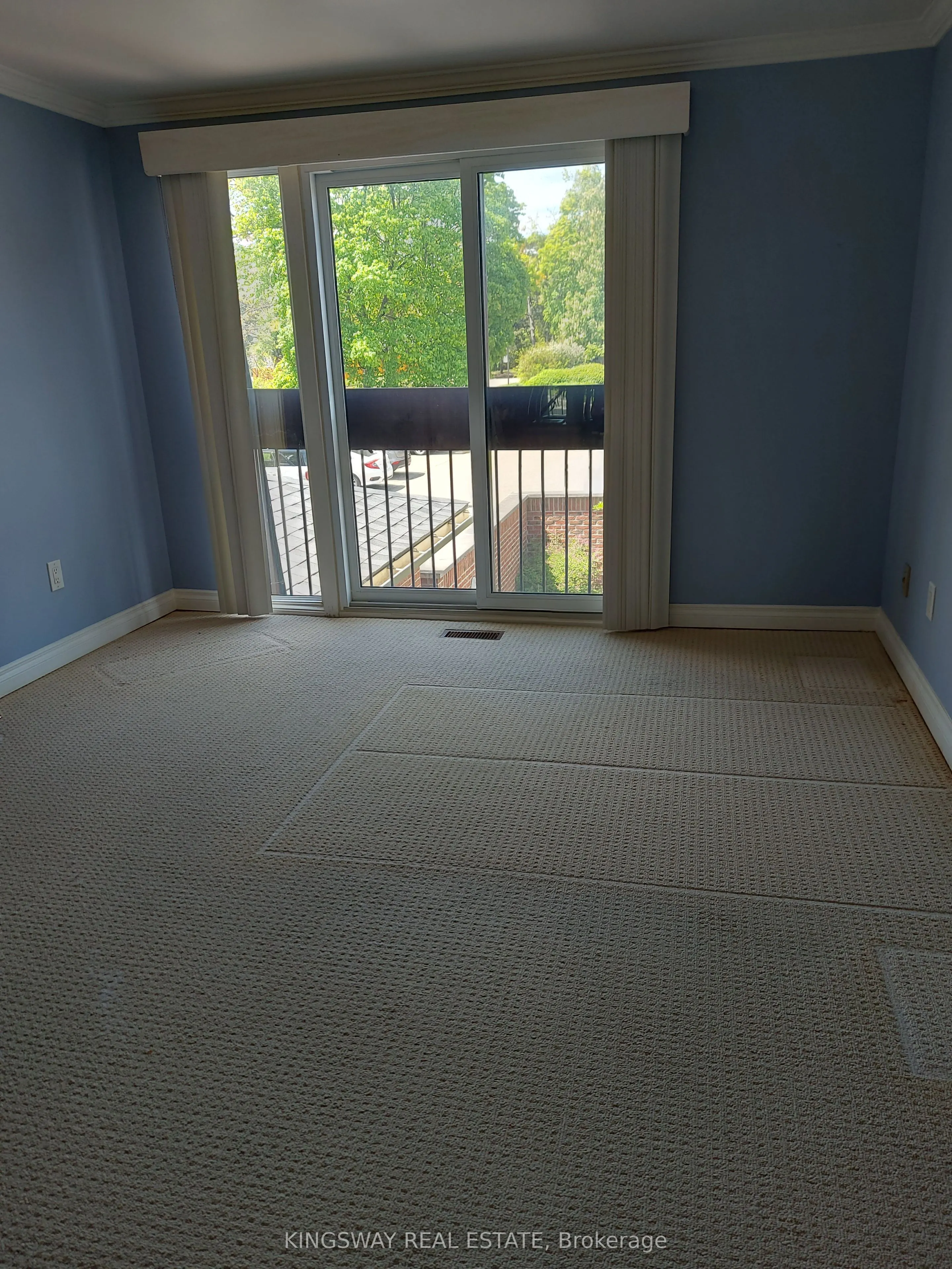 20 Mineola Road E, #101