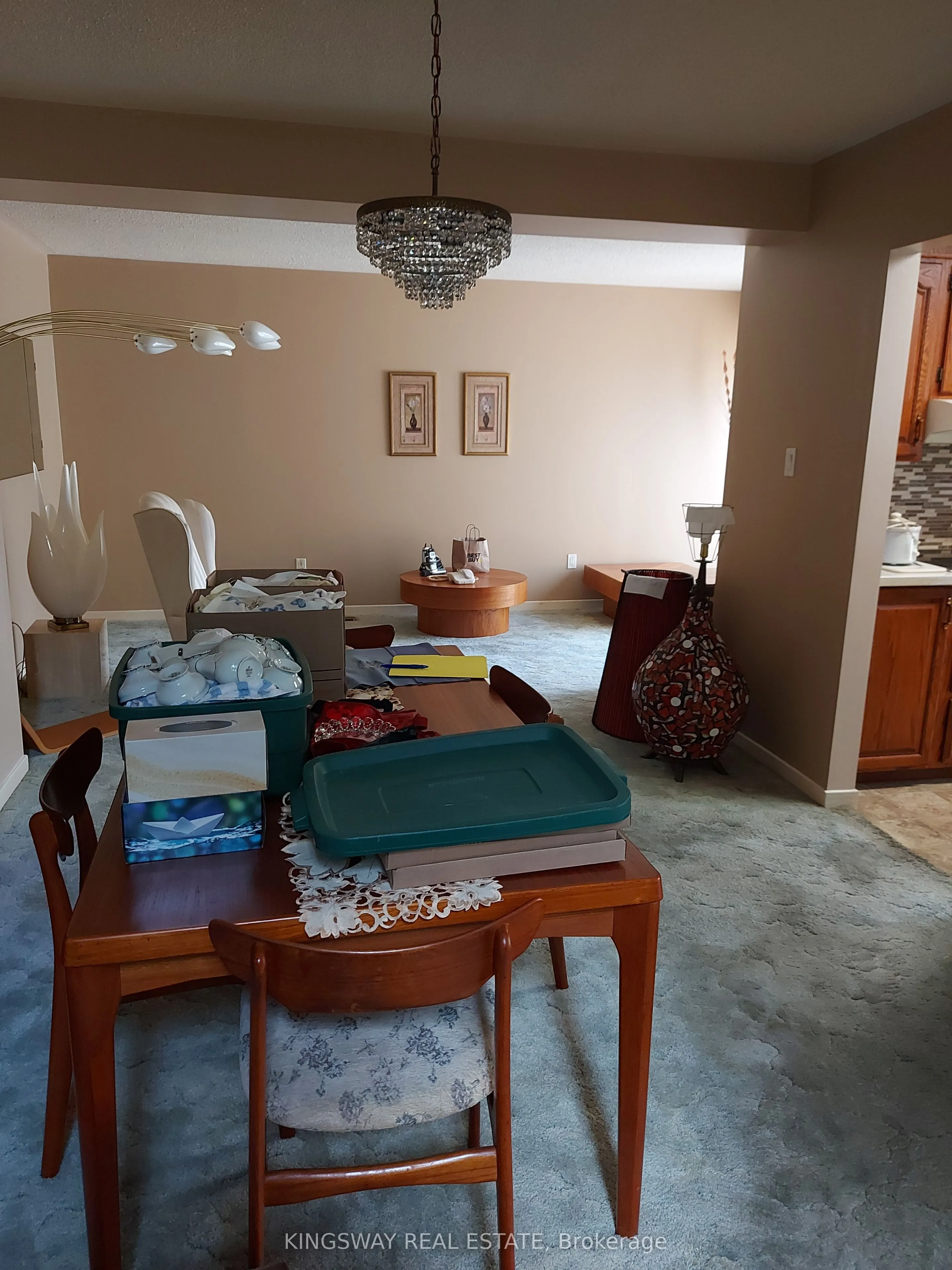 20 Mineola Road E, #101