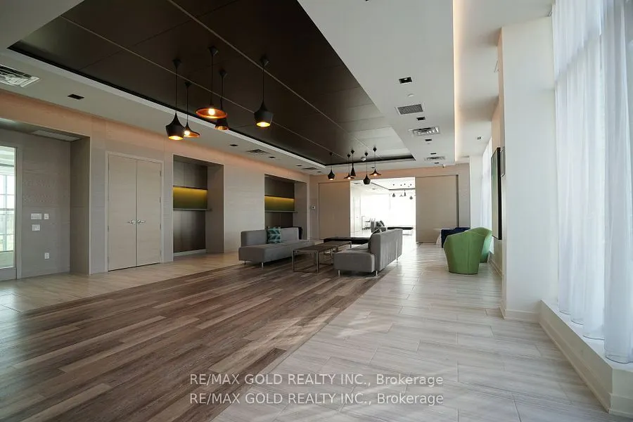 4633 Glen Erin Drive #607