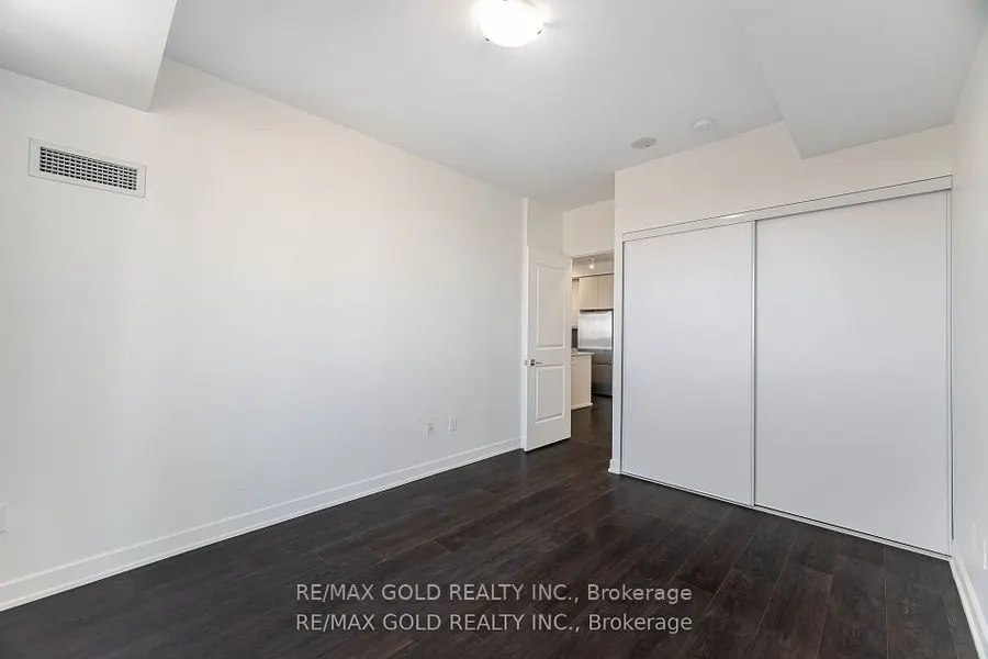 4633 Glen Erin Drive #607
