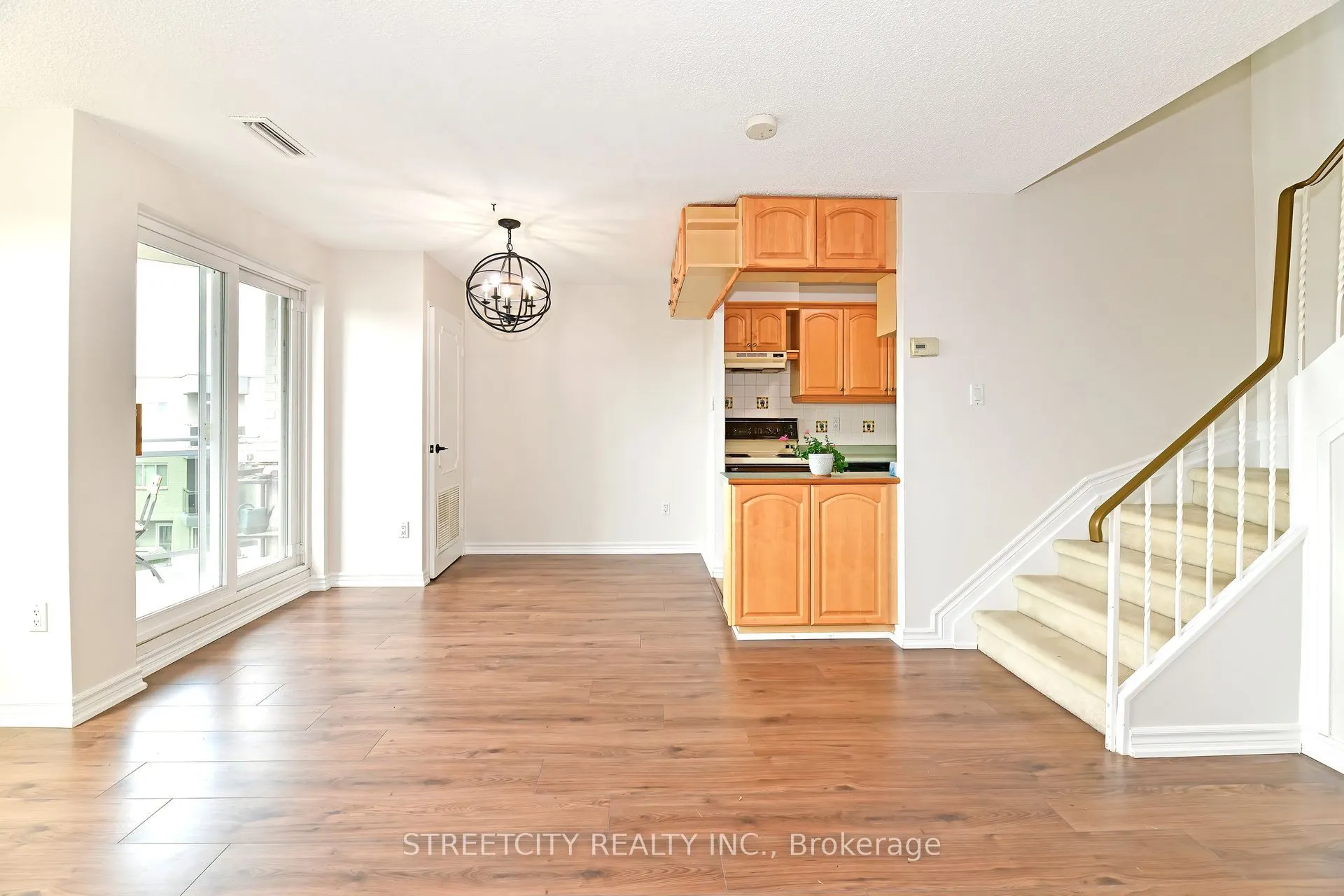 2001 Bonnymede Drive, #140