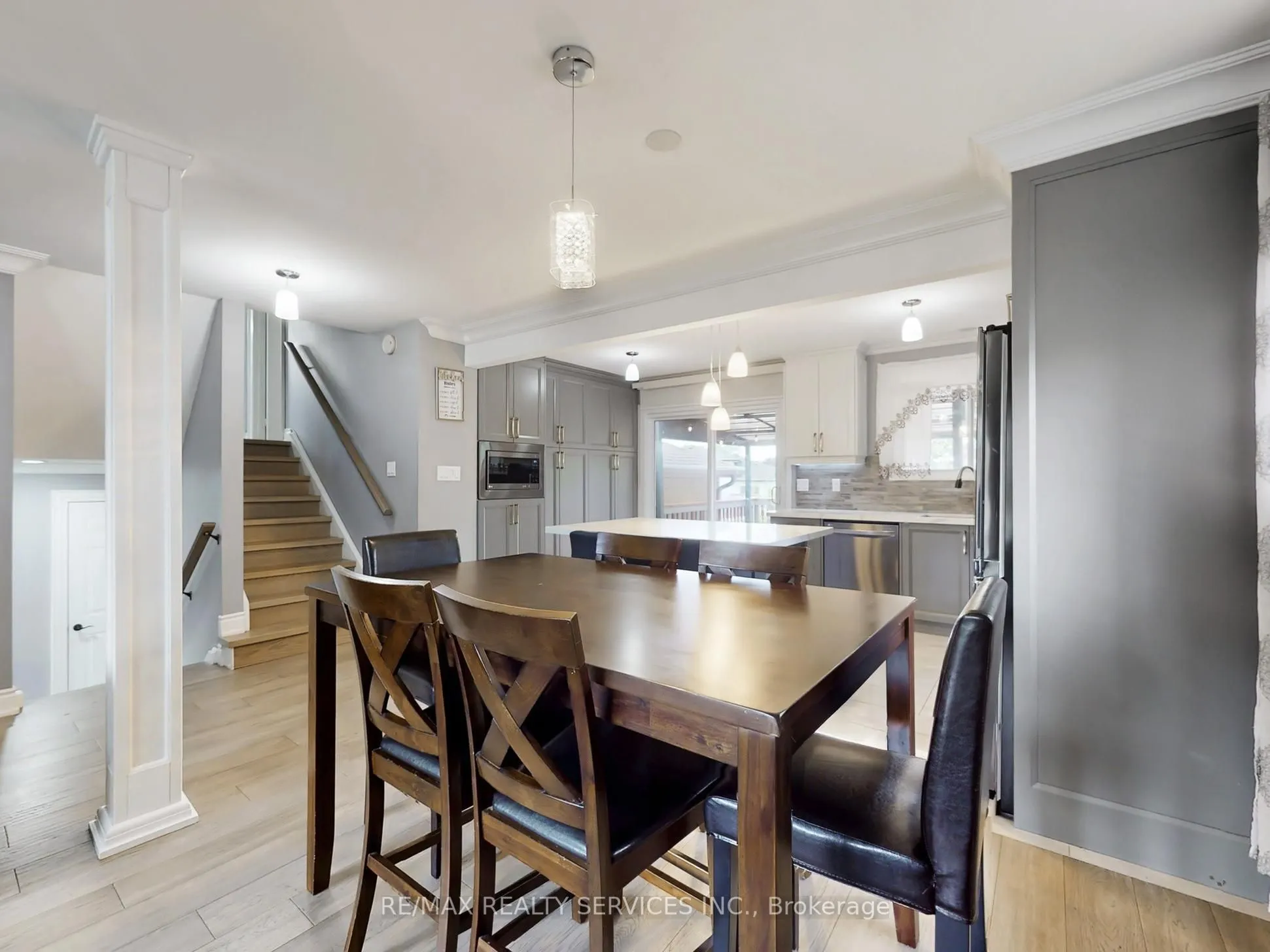 53 Geneva Crescent
