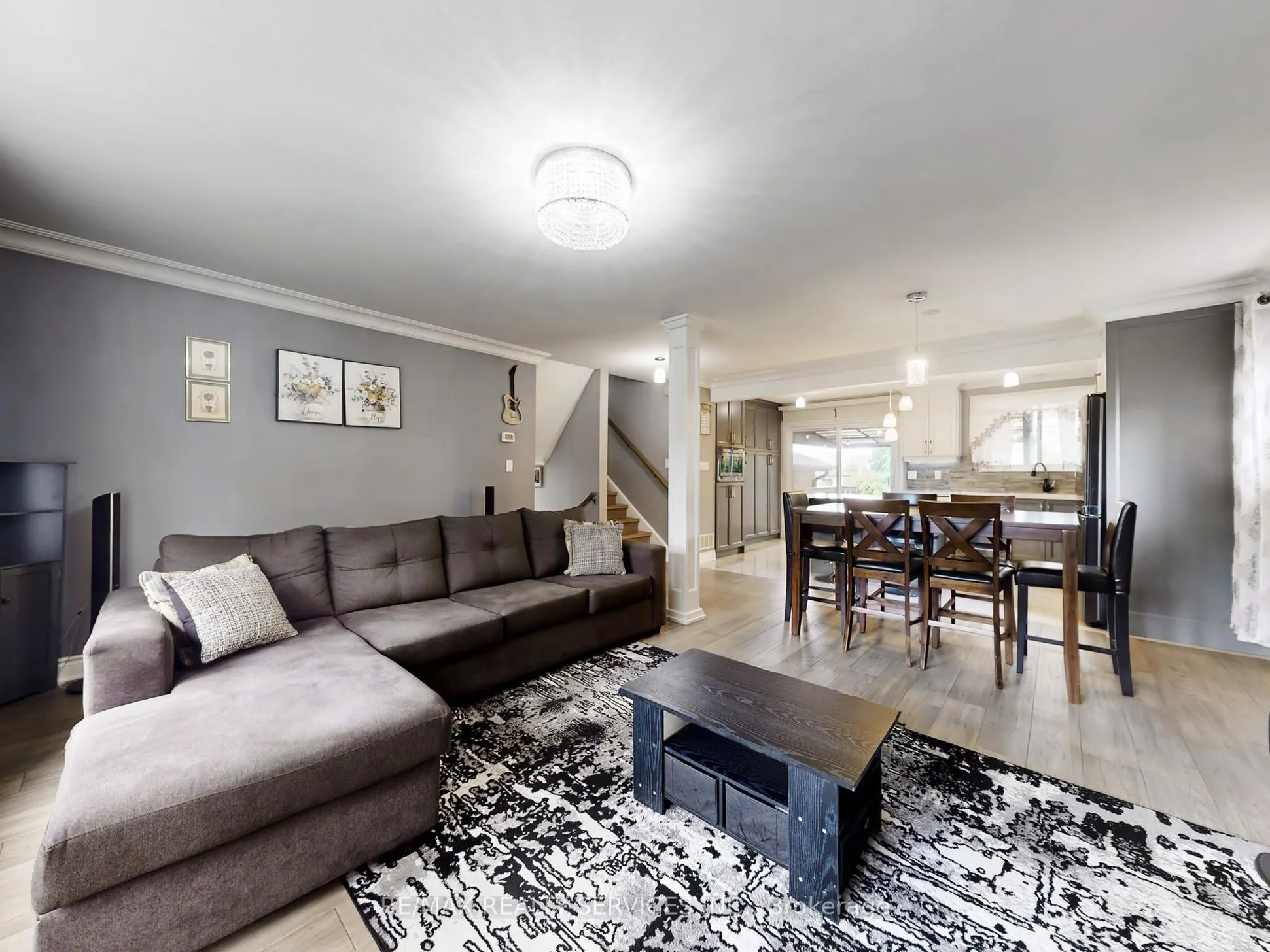 53 Geneva Crescent