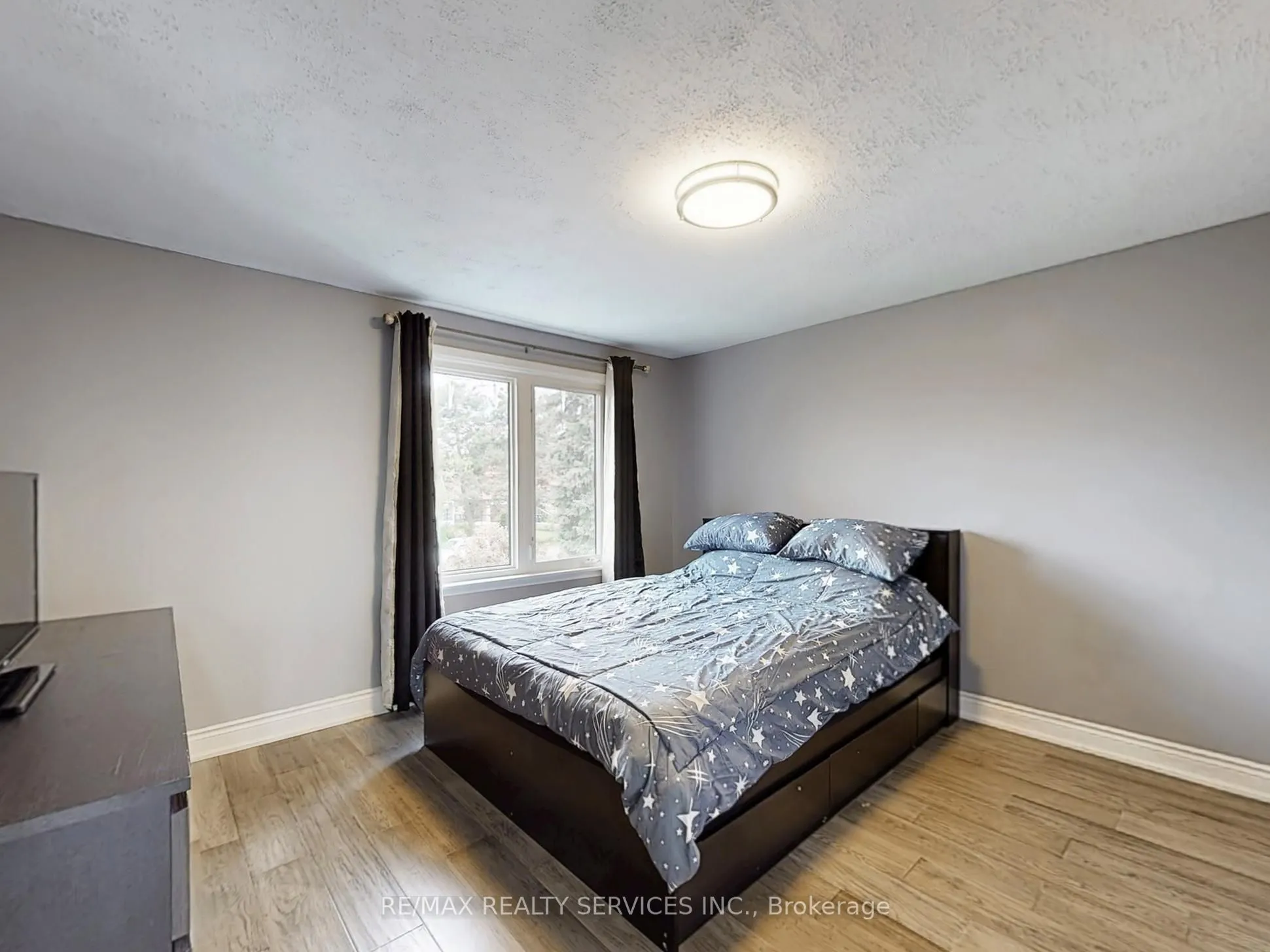 53 Geneva Crescent