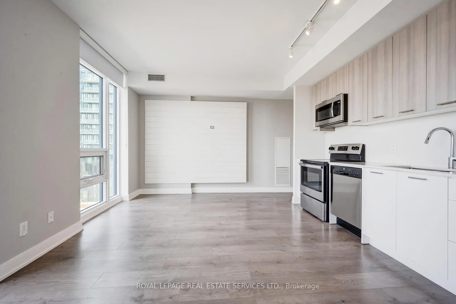 180 Veterans Drive, #502