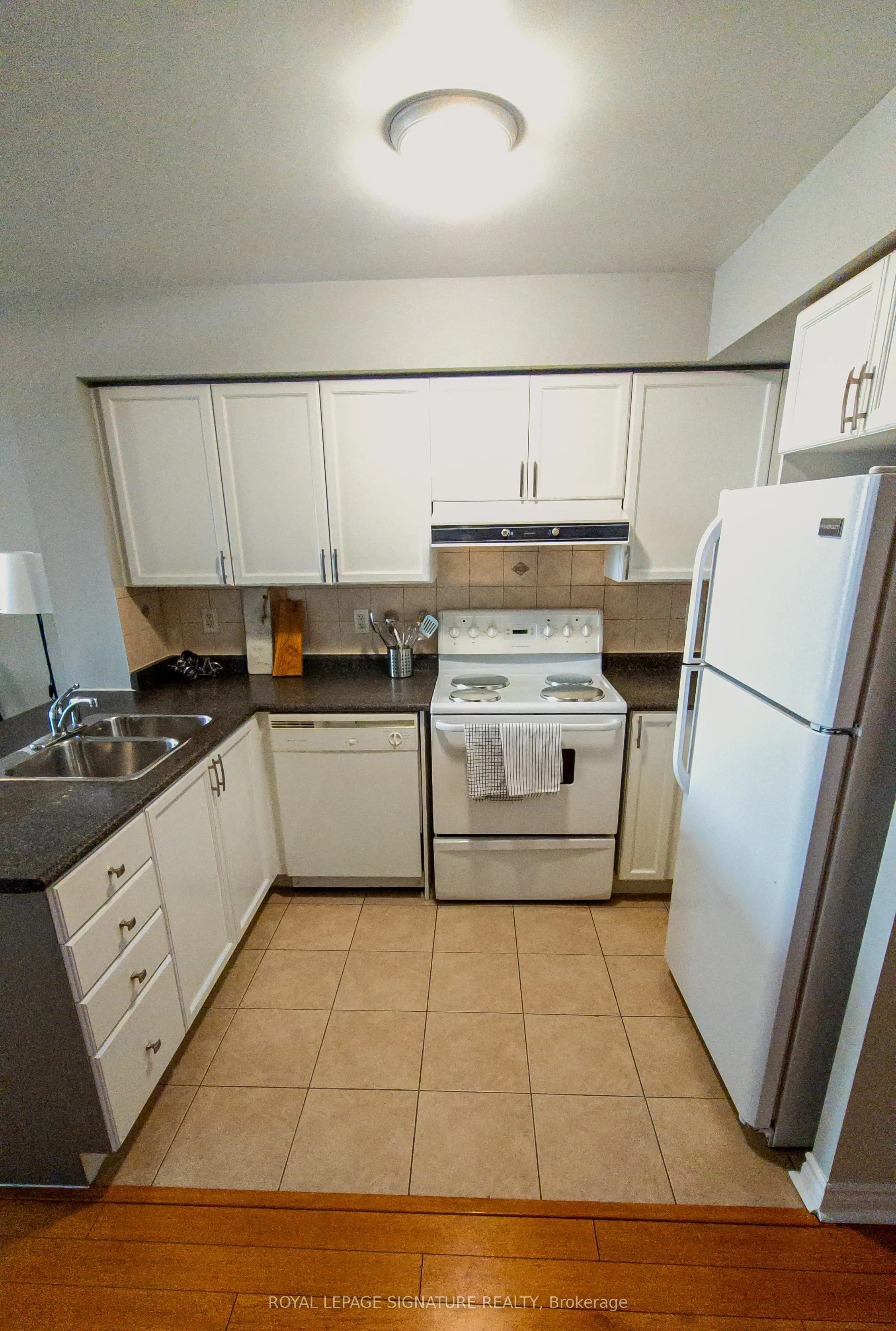 33 Elm Drive, #1007