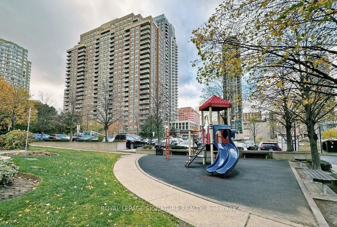 33 Elm Drive, #1007