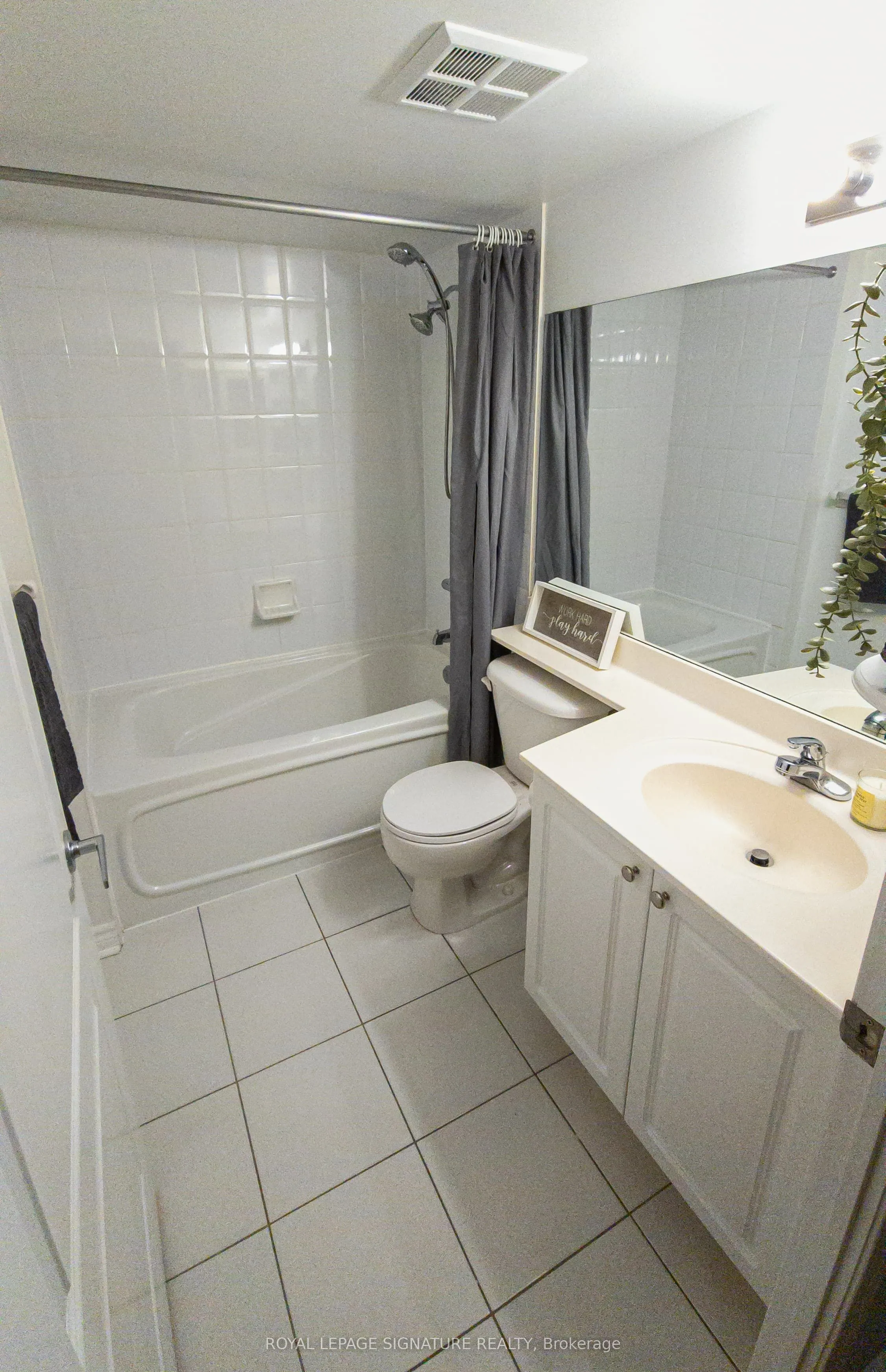 33 Elm Drive, #1007