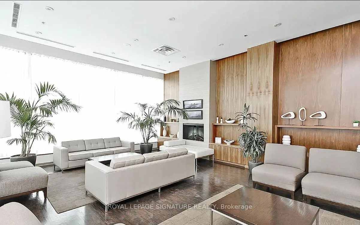 33 Elm Drive, #1007