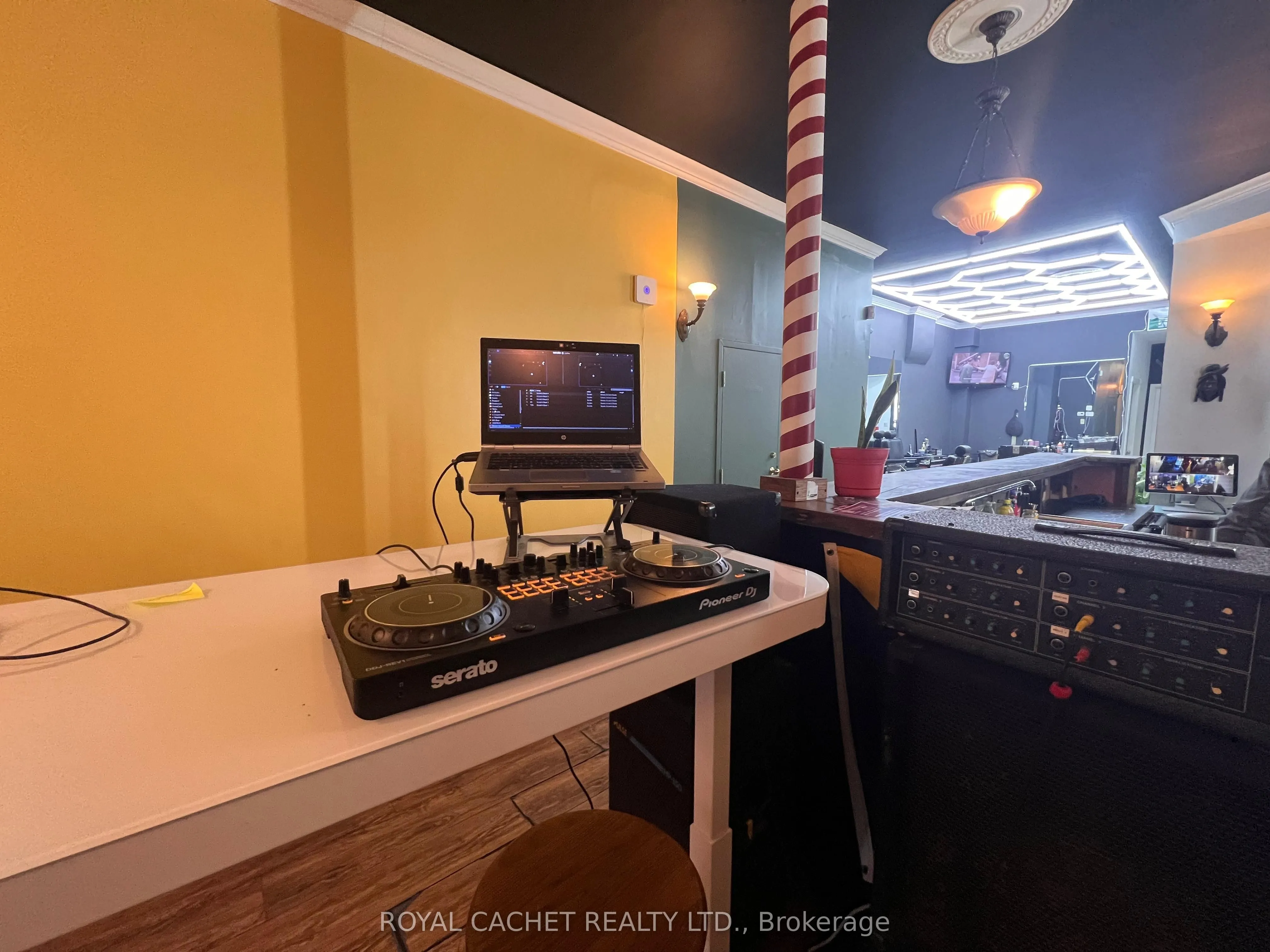 1612 Queen Street W