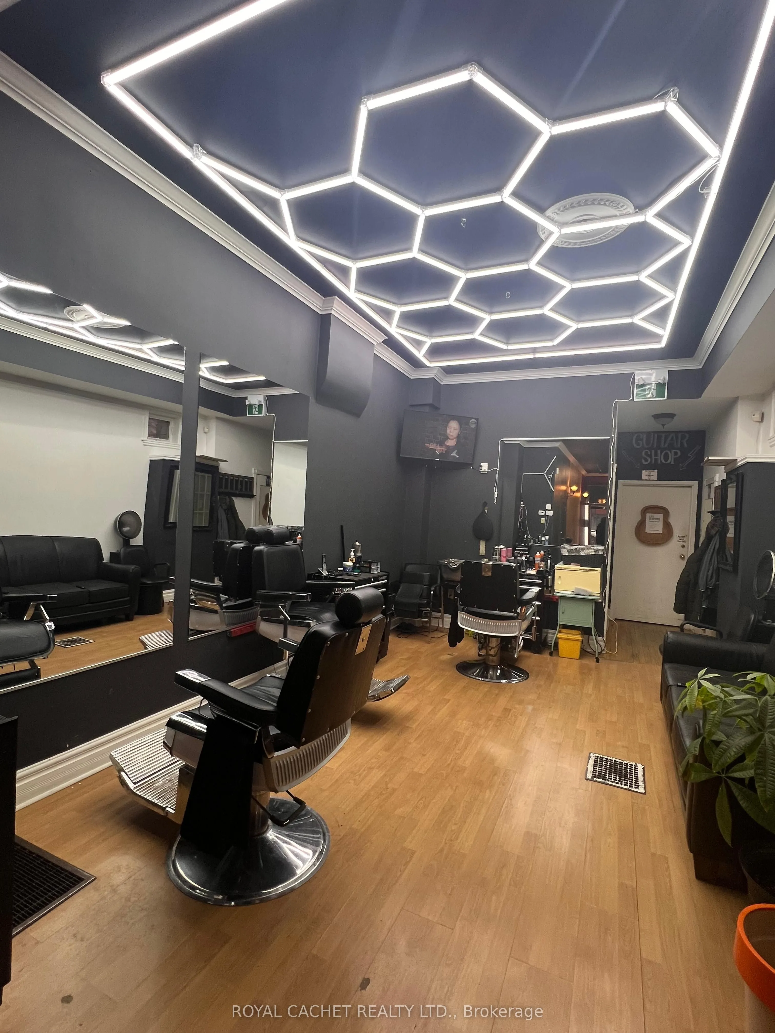 1612 Queen Street W