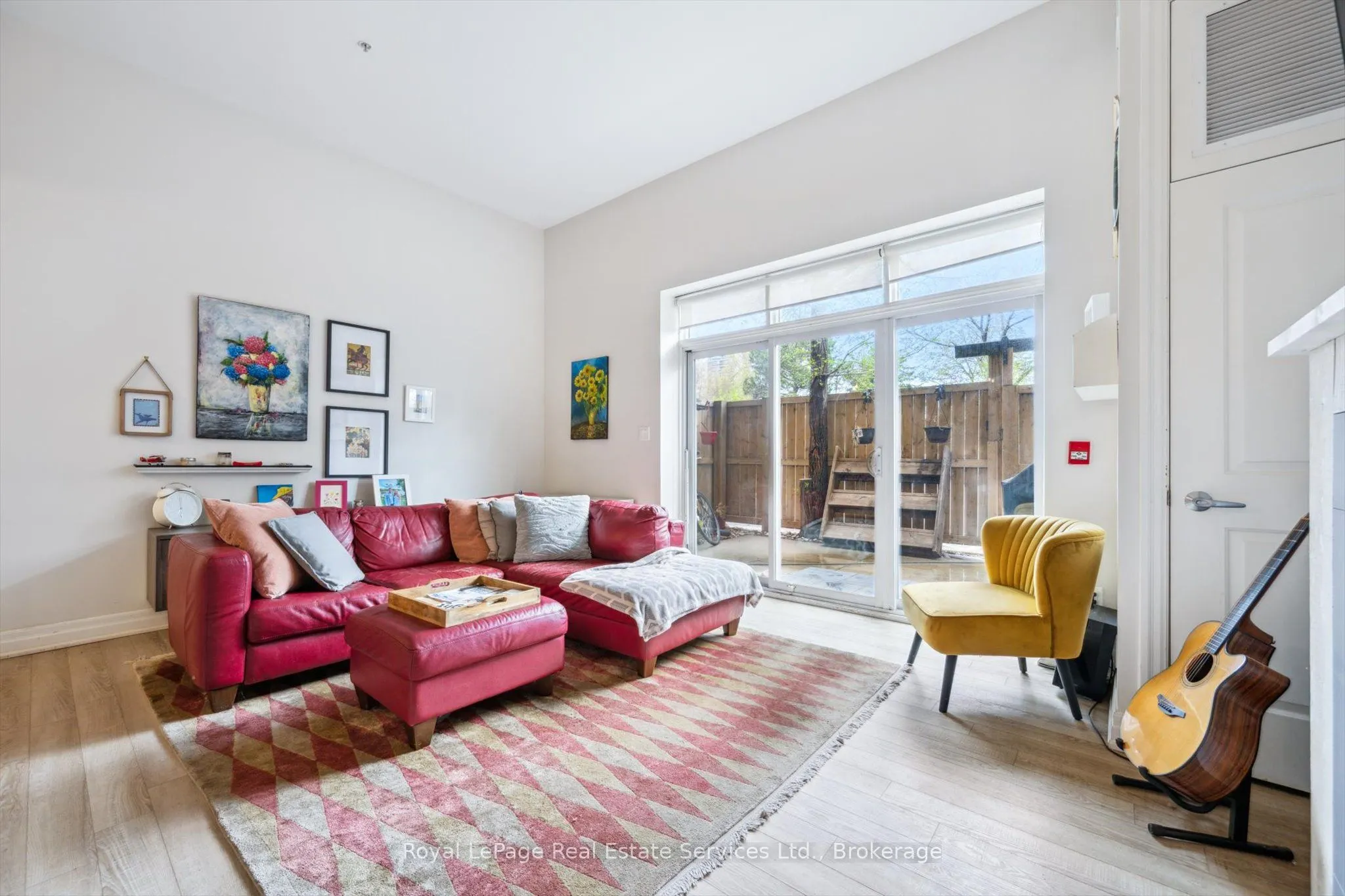 459 Kerr Street, #106