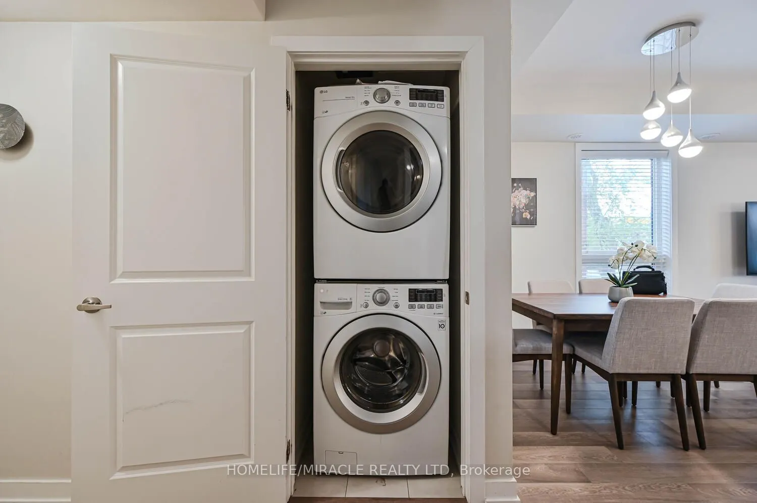 256 ROYAL YORK Road #114
