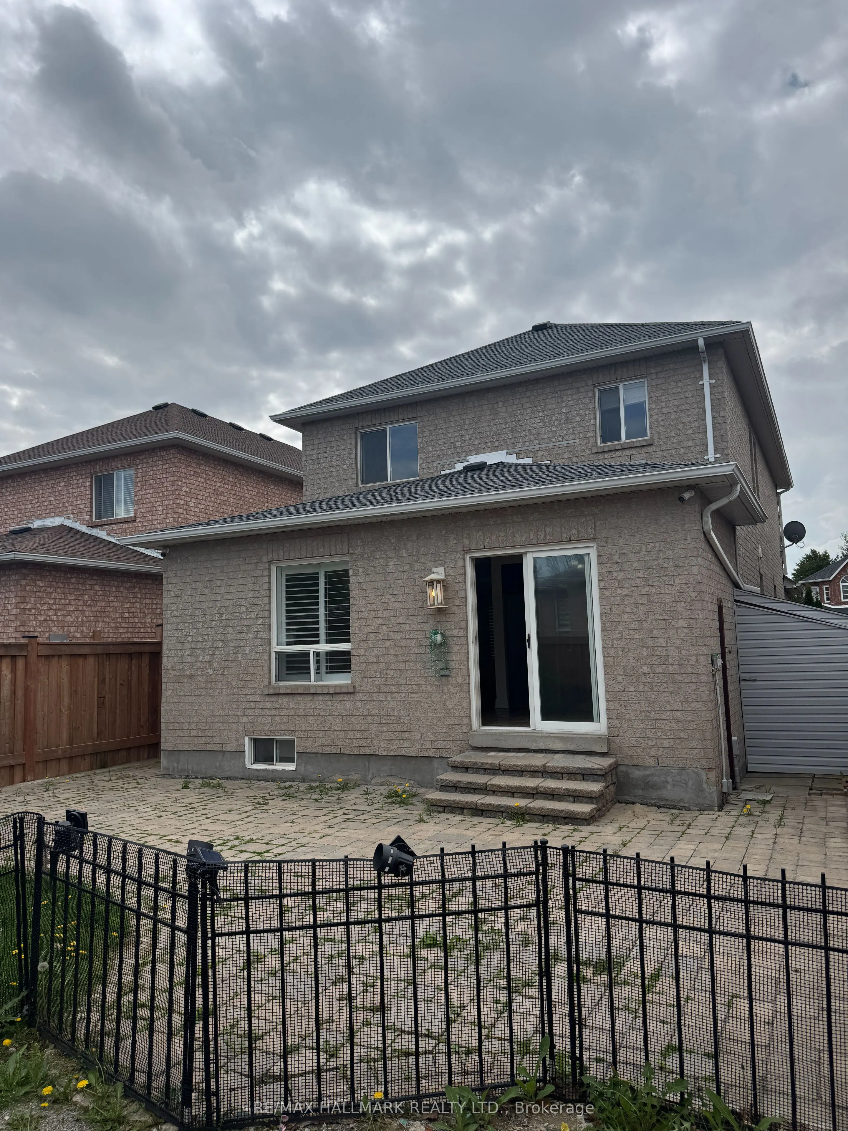 203 Landsbridge Street