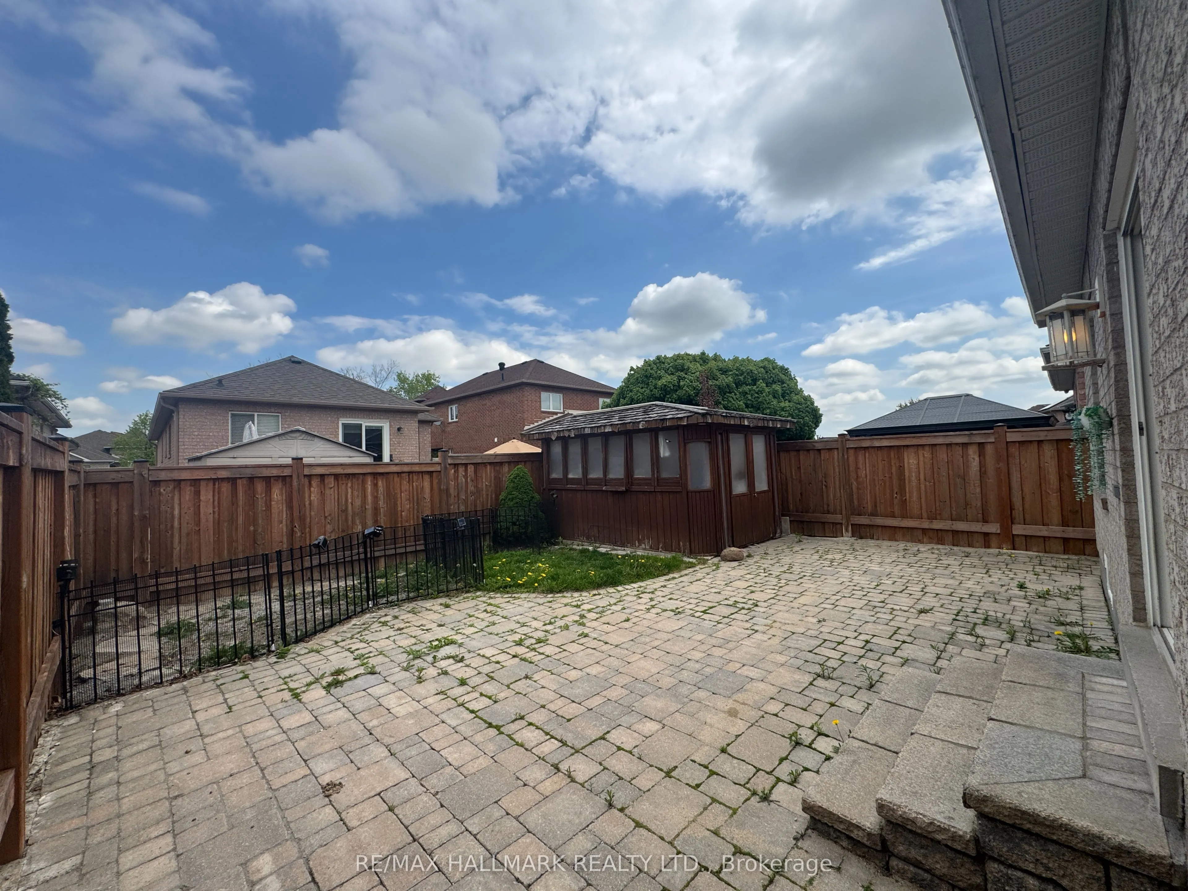 203 Landsbridge Street