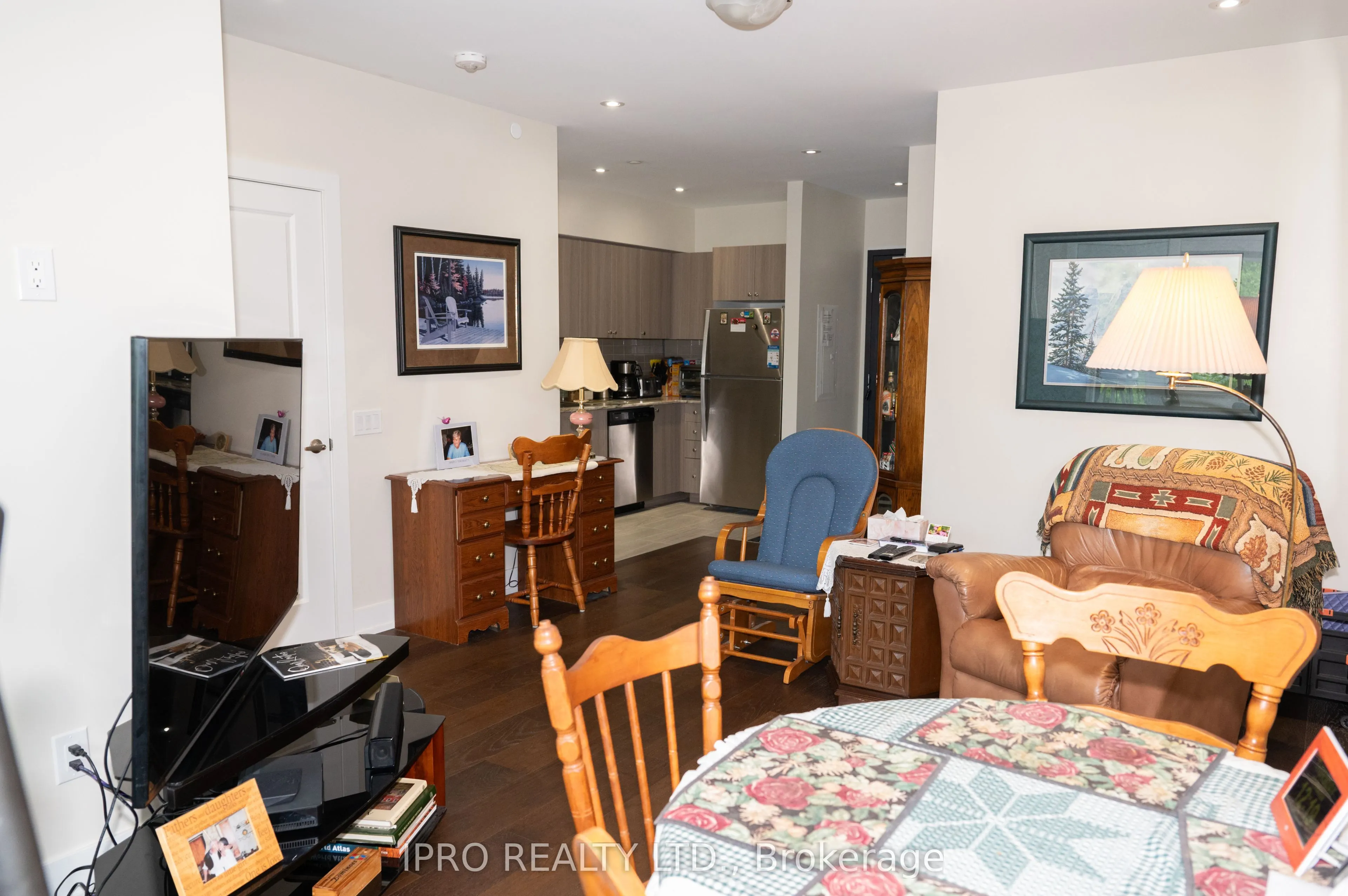 310 Broadway Avenue, #103