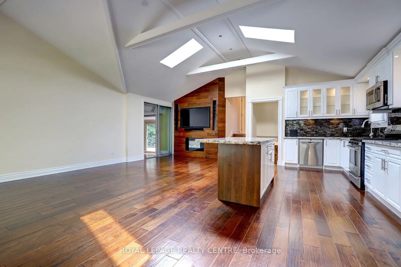 753 Fletcher Valley Crescent