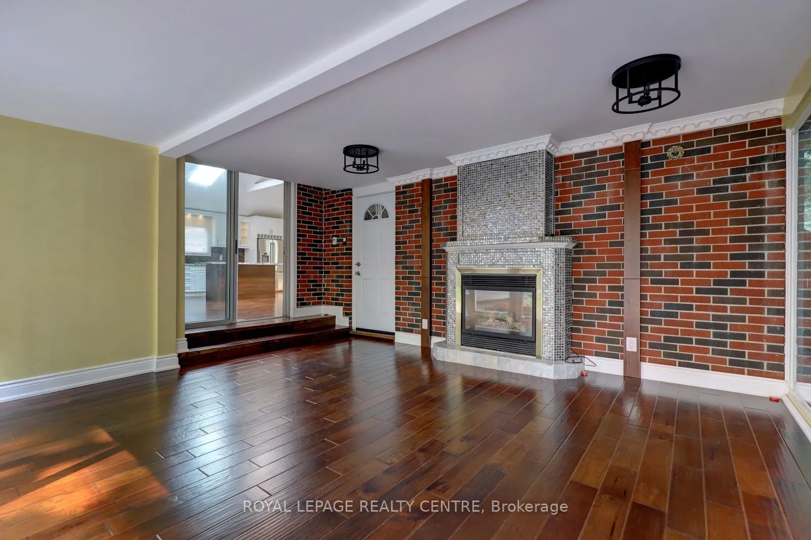 753 Fletcher Valley Crescent
