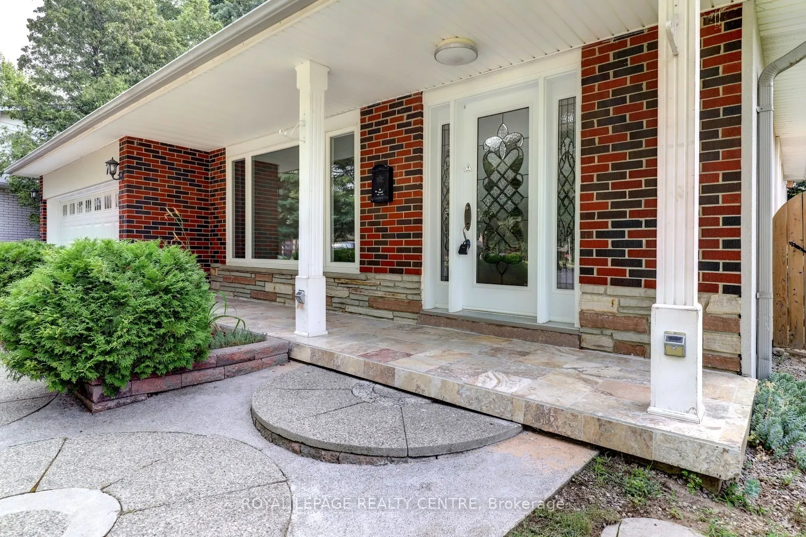 753 Fletcher Valley Crescent