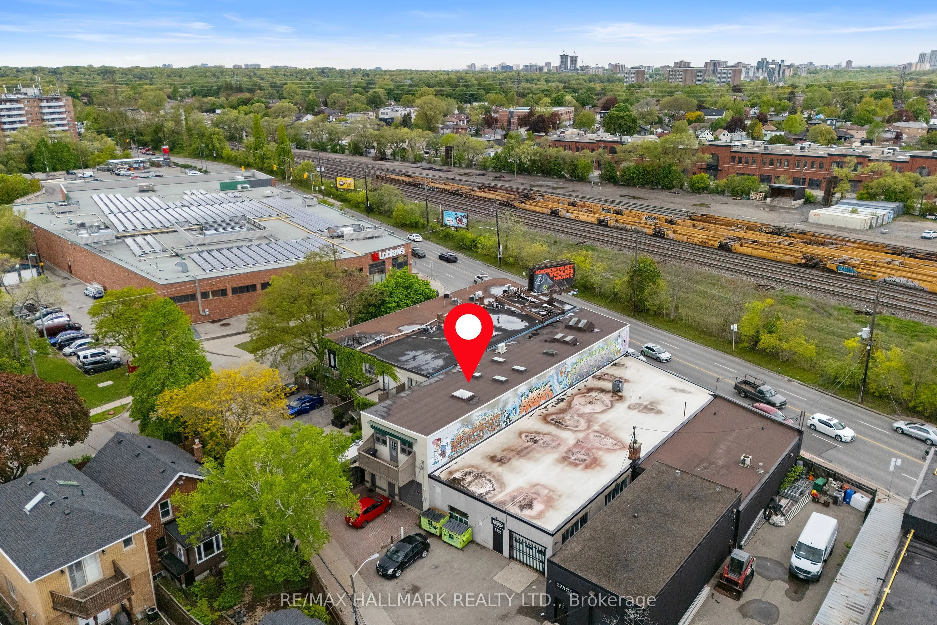 3631 Dundas Street W