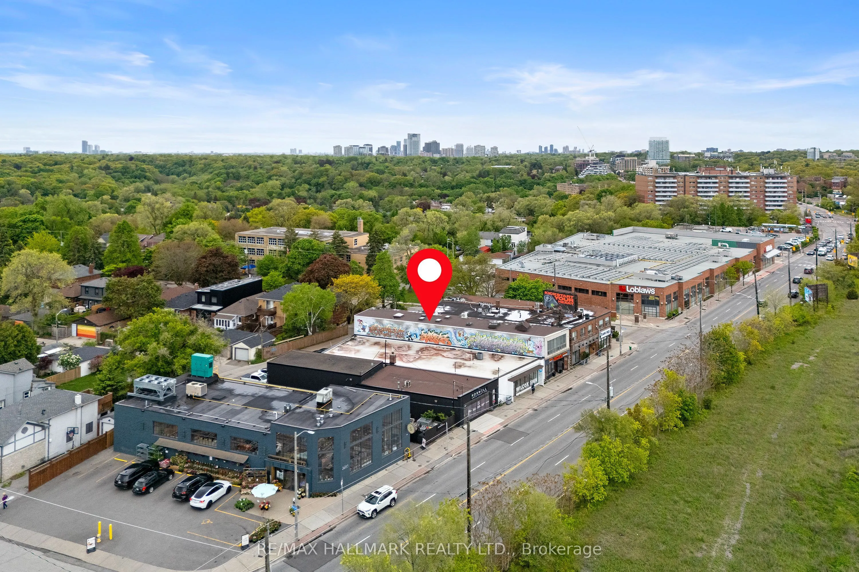 3631 Dundas Street W