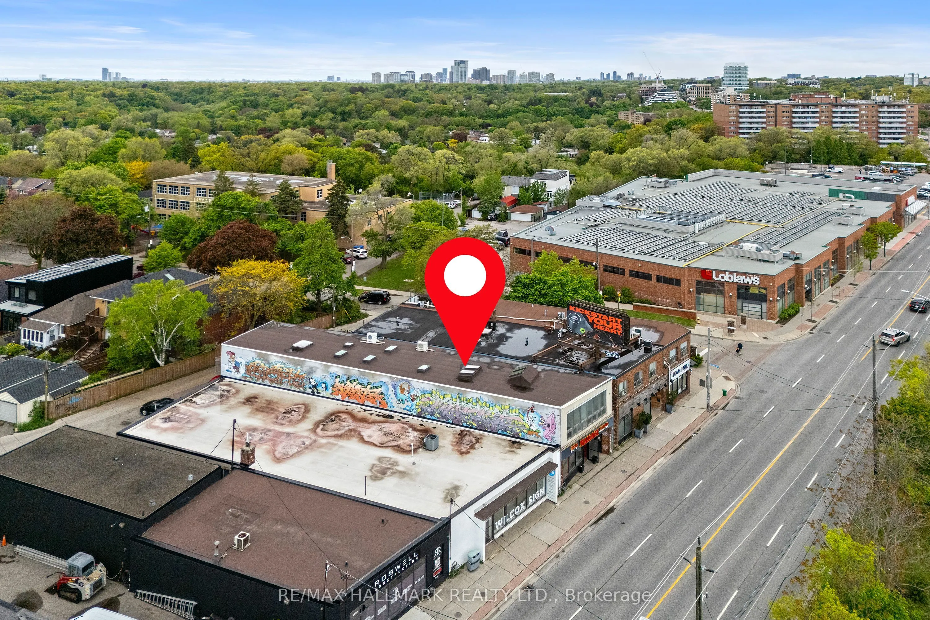 3631 Dundas Street W