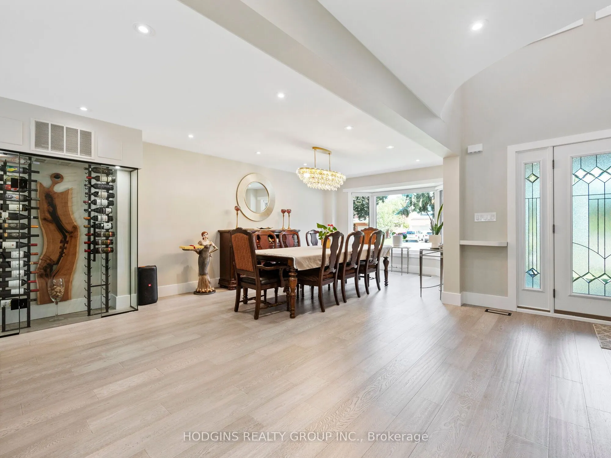 1816 Paddock Crescent