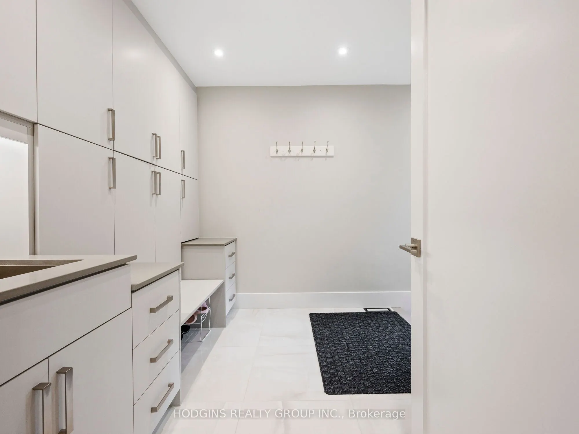 1816 Paddock Crescent