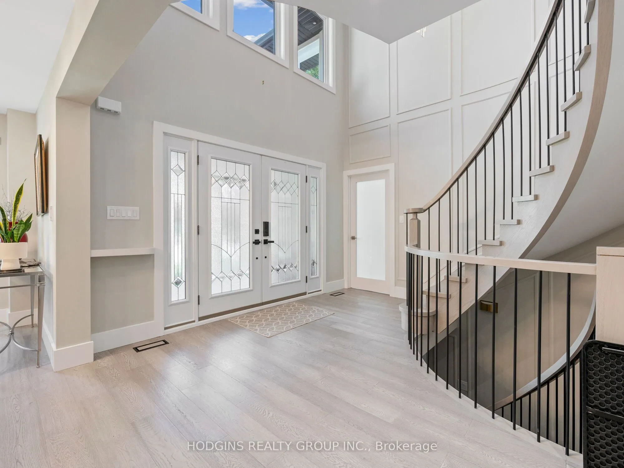 1816 Paddock Crescent