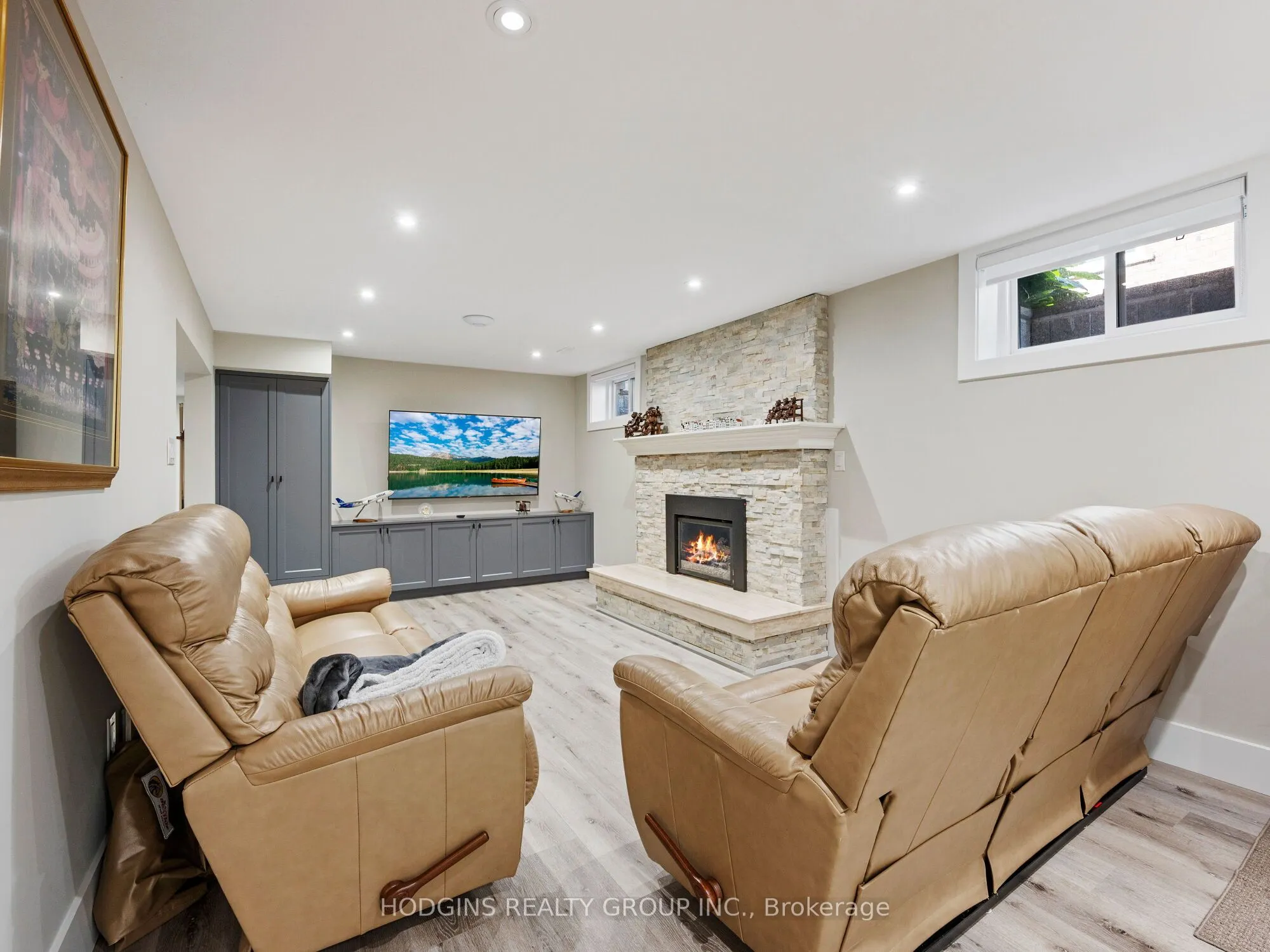 1816 Paddock Crescent