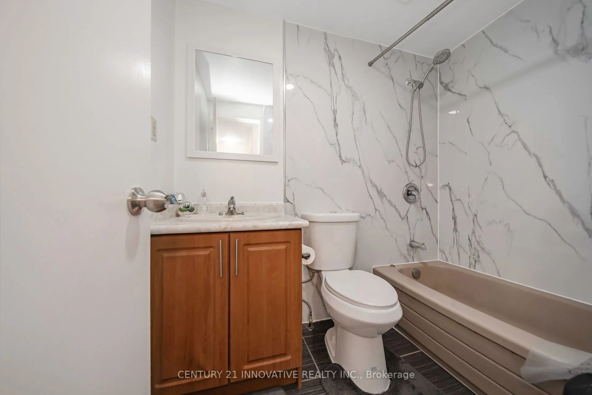 3175 Kirwin Avenue, #5